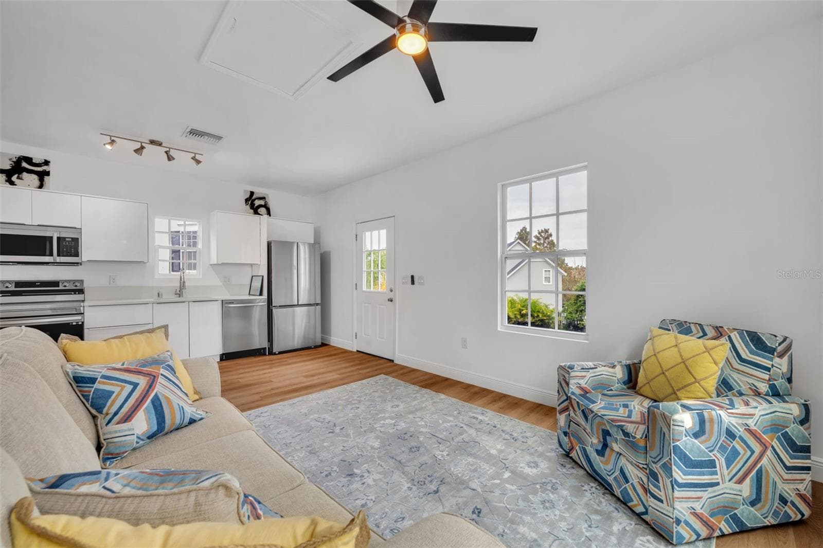 Garage Apartment living room space - 807 OAK SHADOWS RD, CELEBRATION