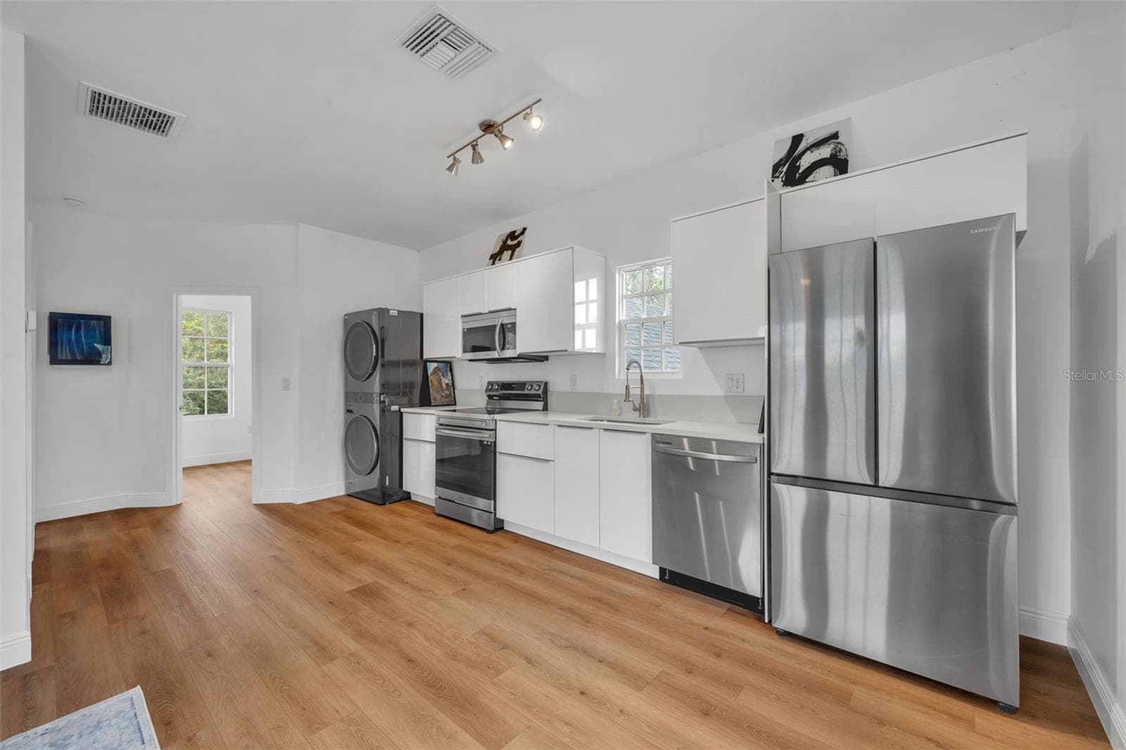 Garage Apartment kitchen - 807 OAK SHADOWS RD, CELEBRATION
