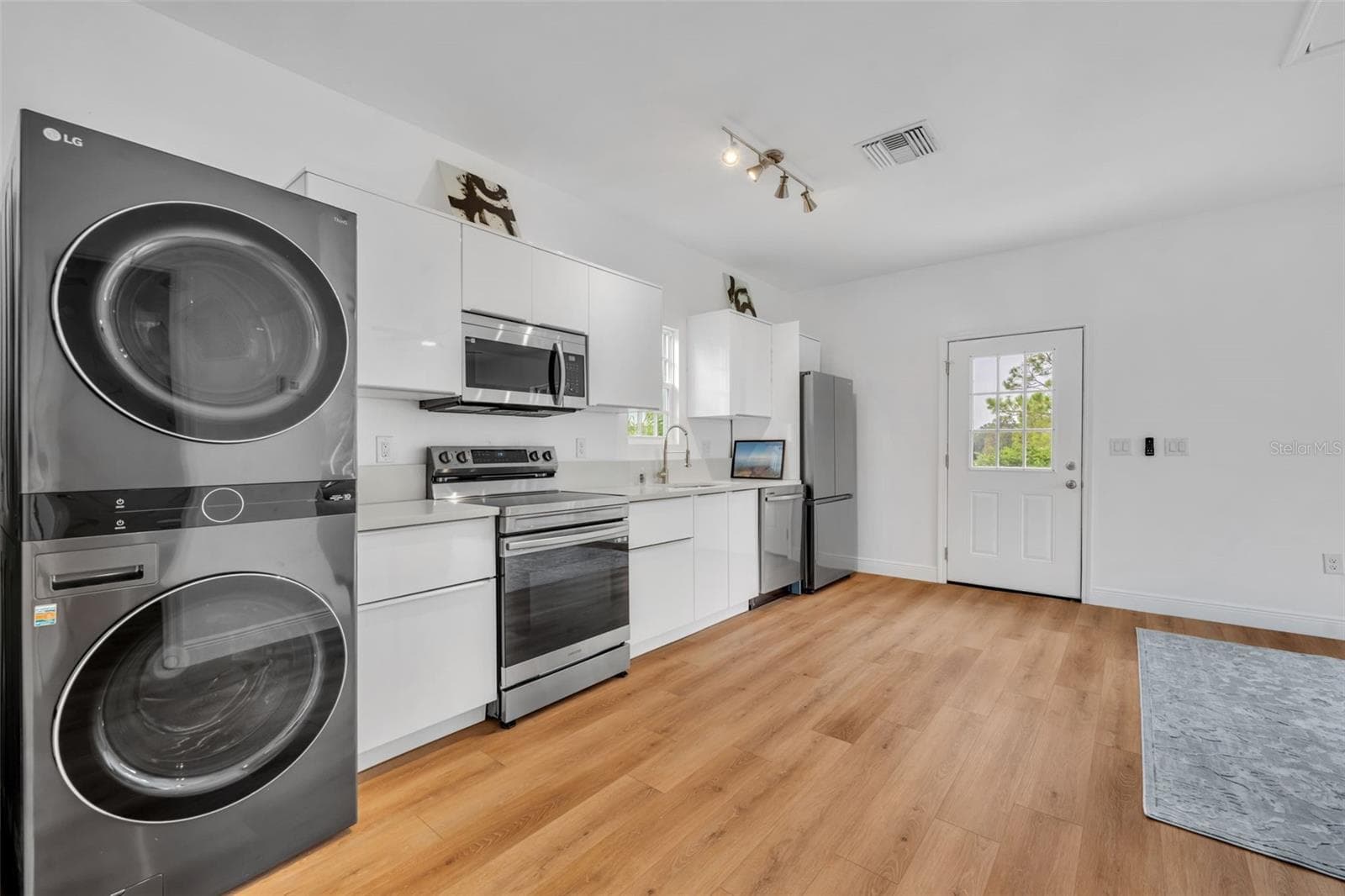 Garage Apartment laundry in-unit - 807 OAK SHADOWS RD, CELEBRATION