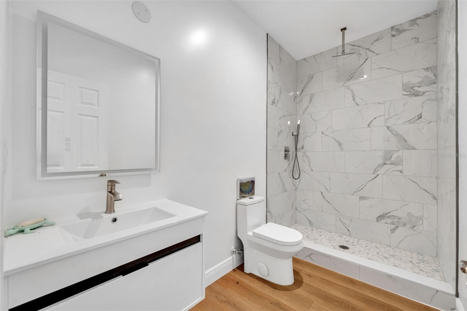 Garage Apartment Full Bathroom - 807 OAK SHADOWS RD, CELEBRATION