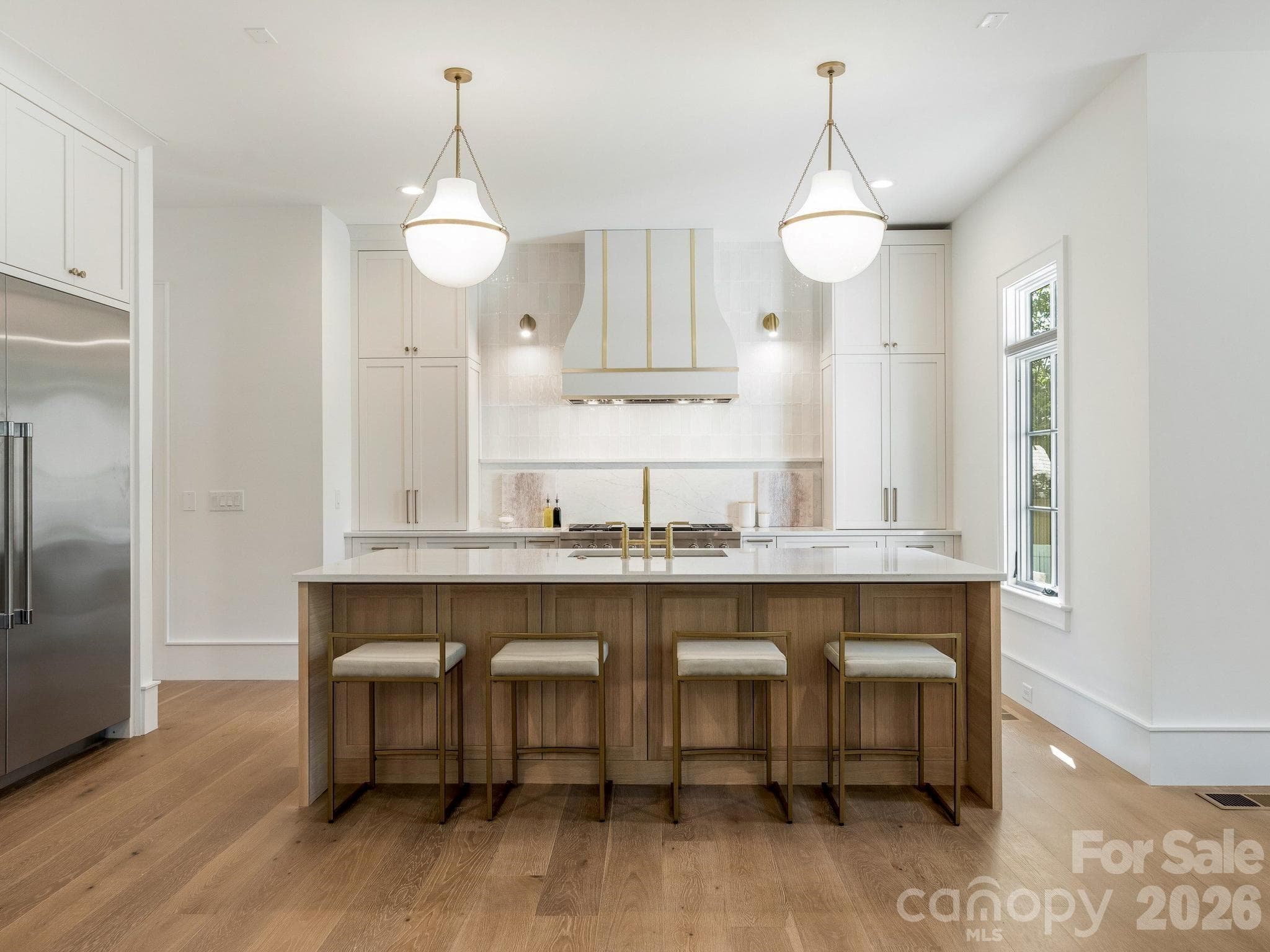 Single Family Residence at 3240 Sunset Drive, Charlotte, photo 11 of 45