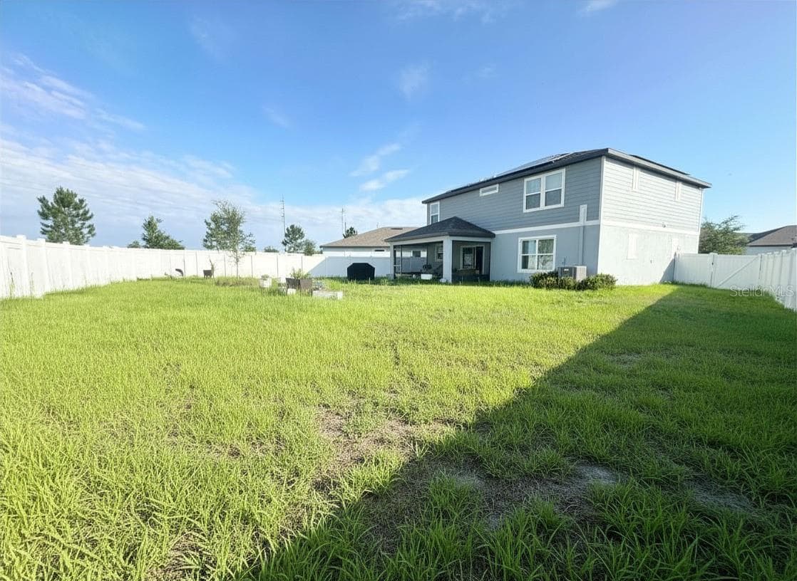 Yard - 557 PINE TREE BLVD, LAKE ALFRED