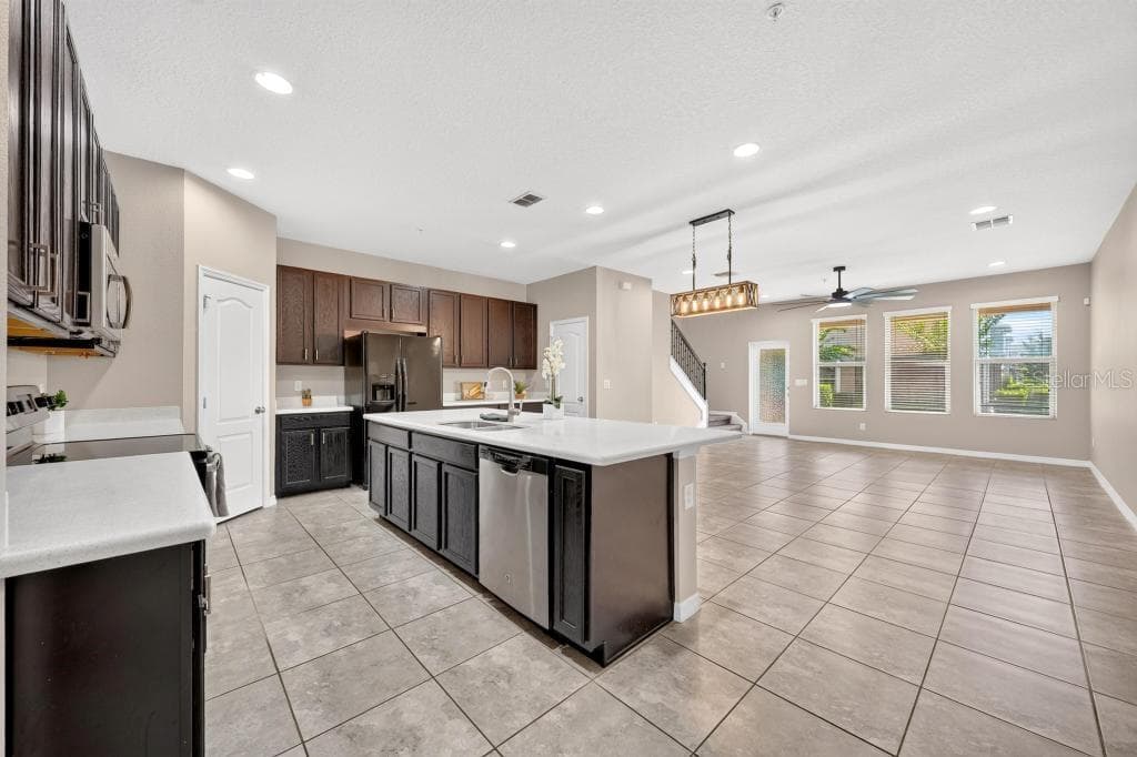 Townhouse at 409 MERRY BROOK CIR, SANFORD, photo 5 of 80