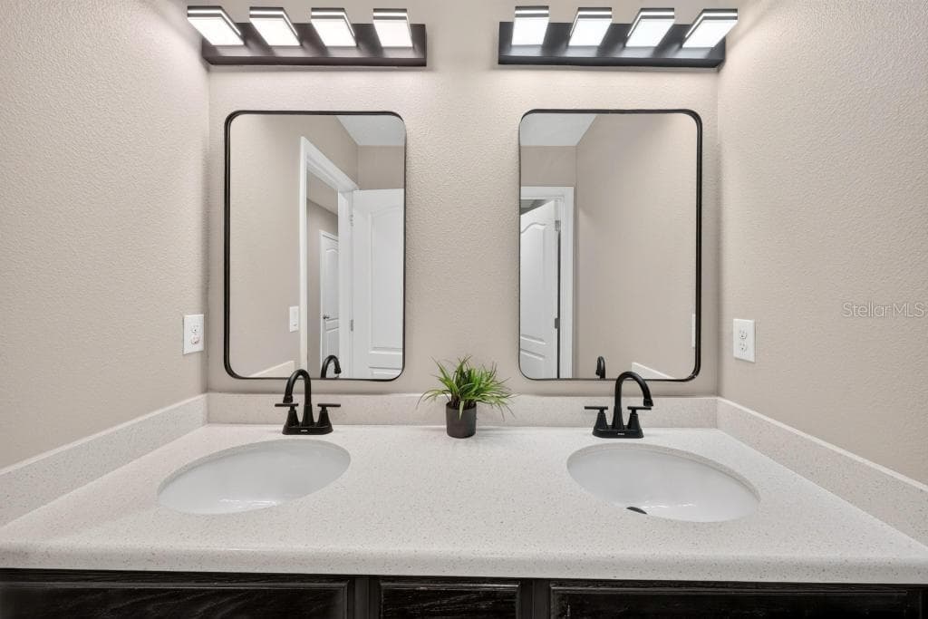 Townhouse at 409 MERRY BROOK CIR, SANFORD, photo 60 of 80
