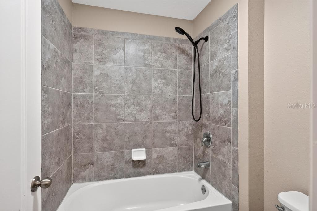 Townhouse at 409 MERRY BROOK CIR, SANFORD, photo 61 of 80