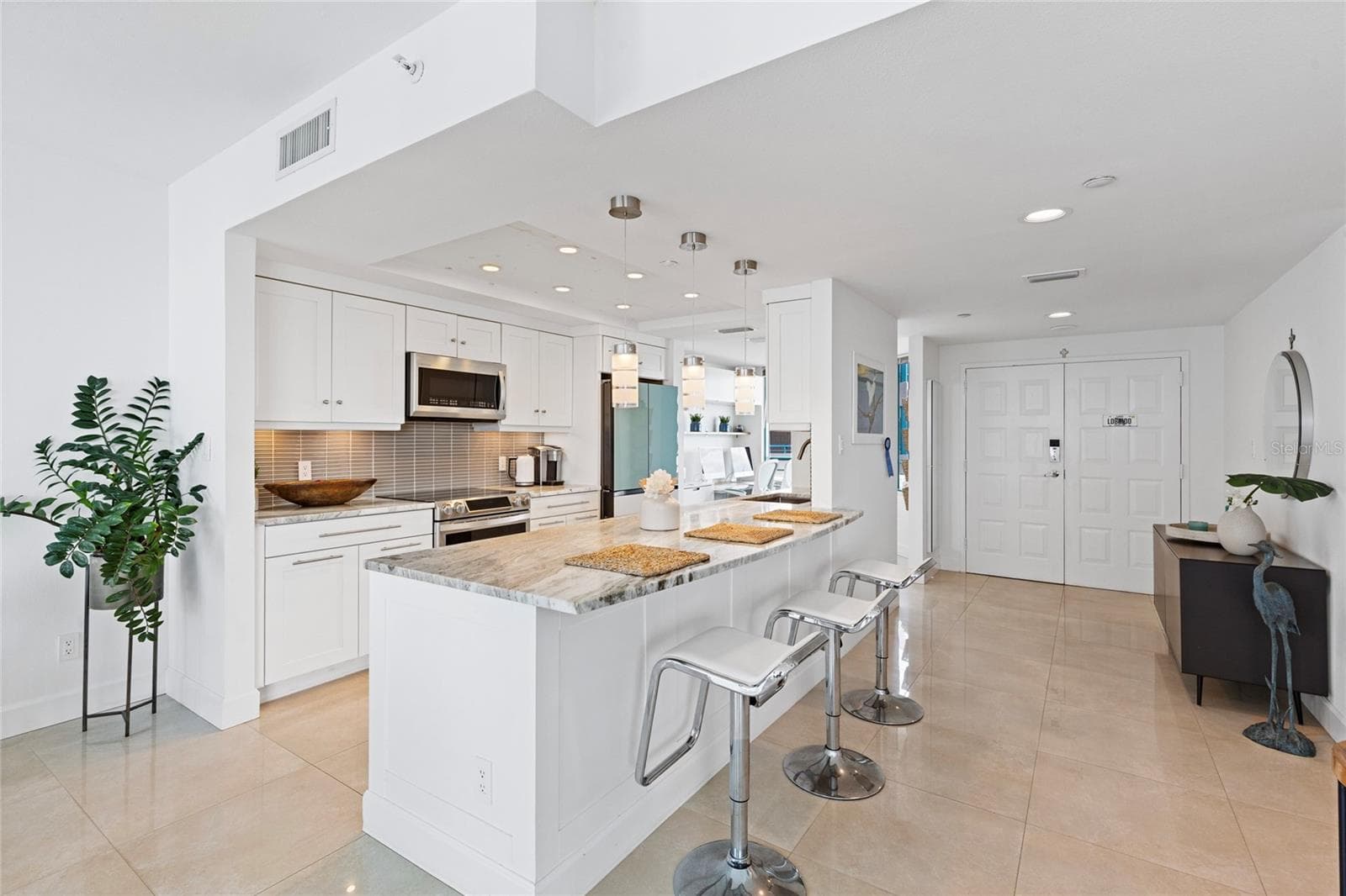 Condominium at 1520 GULF BLVD #1807, CLEARWATER BEACH, photo 4 of 52