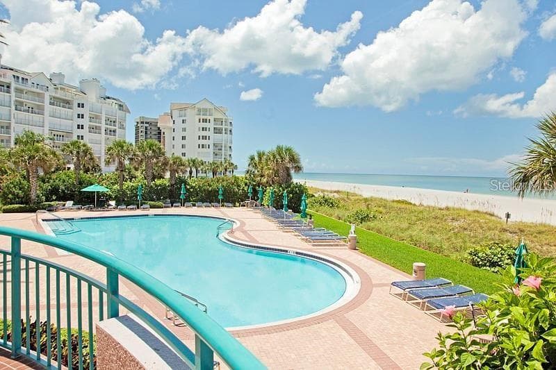 Condominium at 1520 GULF BLVD #1807, CLEARWATER BEACH, photo 41 of 52