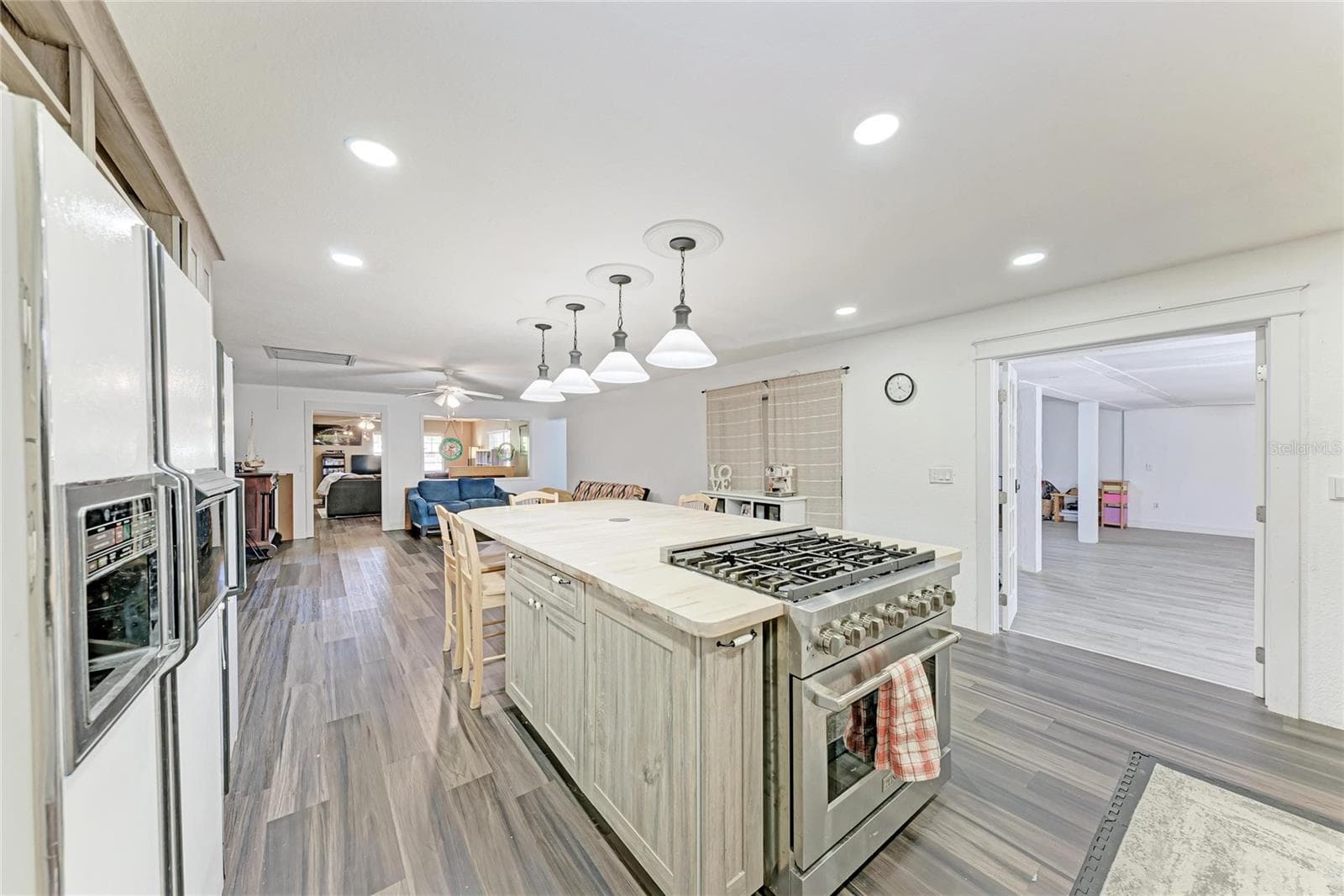 Single Family Residence at 1499 17TH ST W, PALMETTO, photo 19 of 88