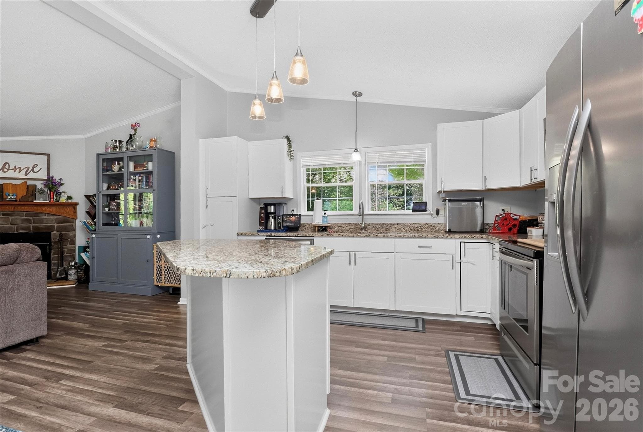 Single Family Residence at 602 Timberwood Drive, Fort Mill, photo 6 of 47