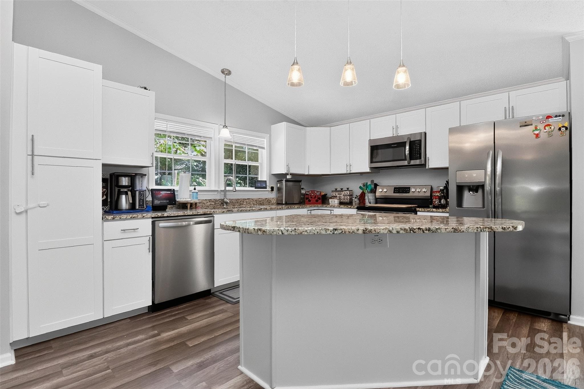Single Family Residence at 602 Timberwood Drive, Fort Mill, photo 7 of 47