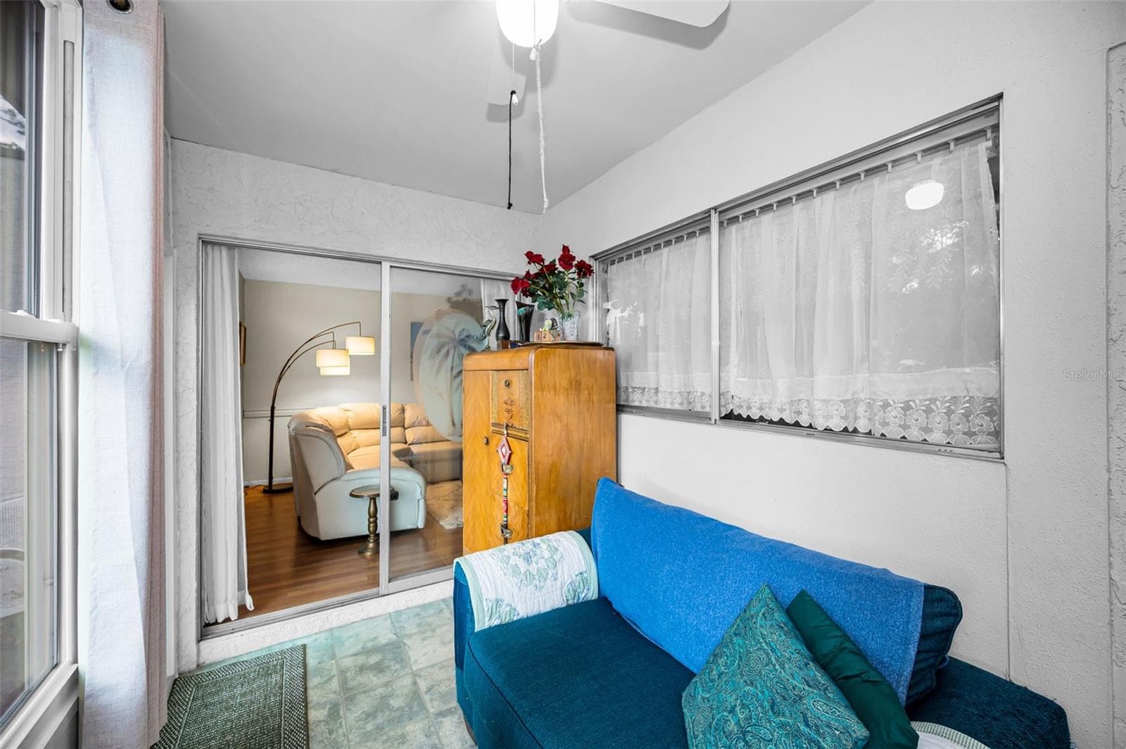 Private Lanai overlooking greenspace - 3097 MISSION GROVE DR, PALM HARBOR