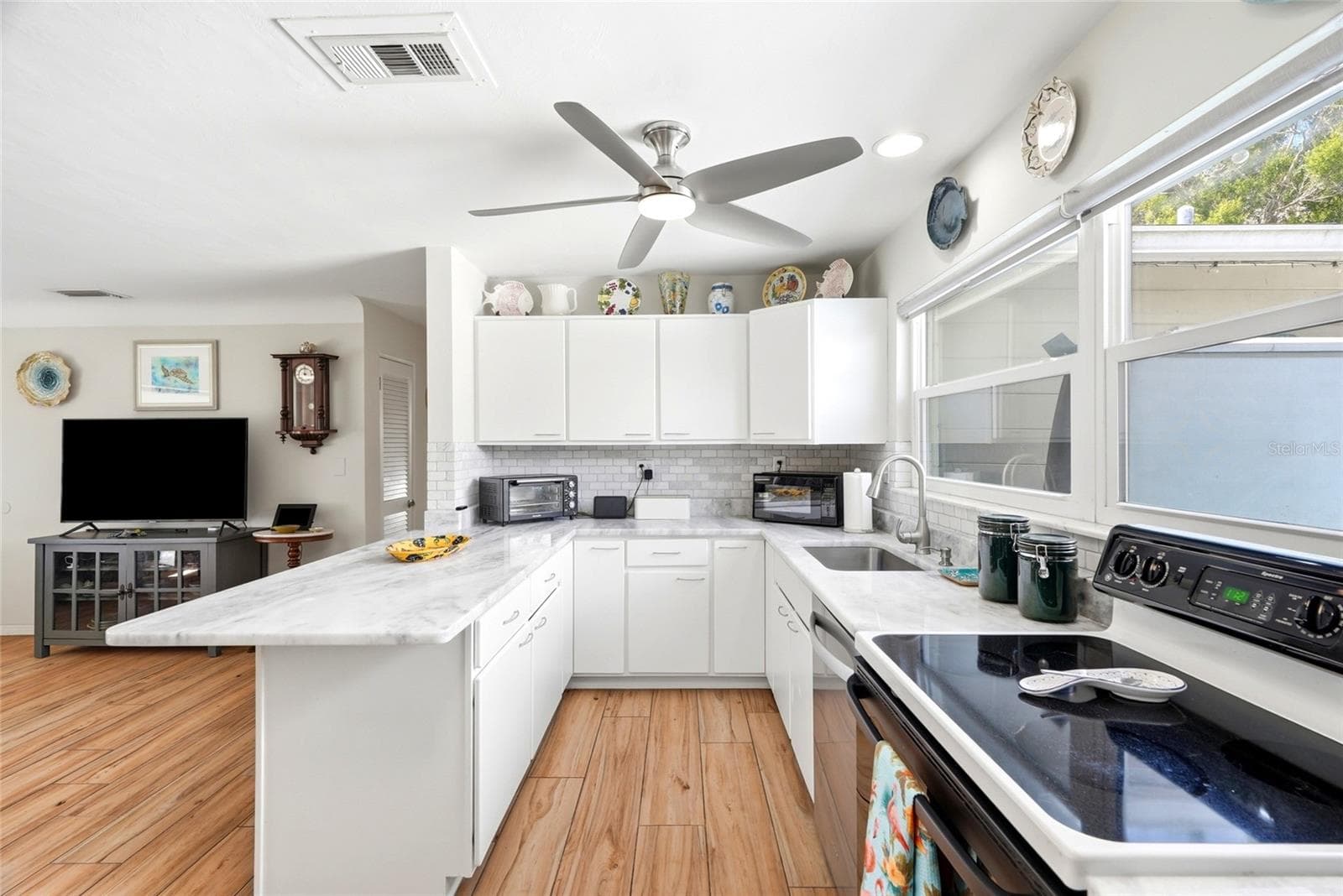 Open floor plan - 4822 60TH WAY N, KENNETH CITY