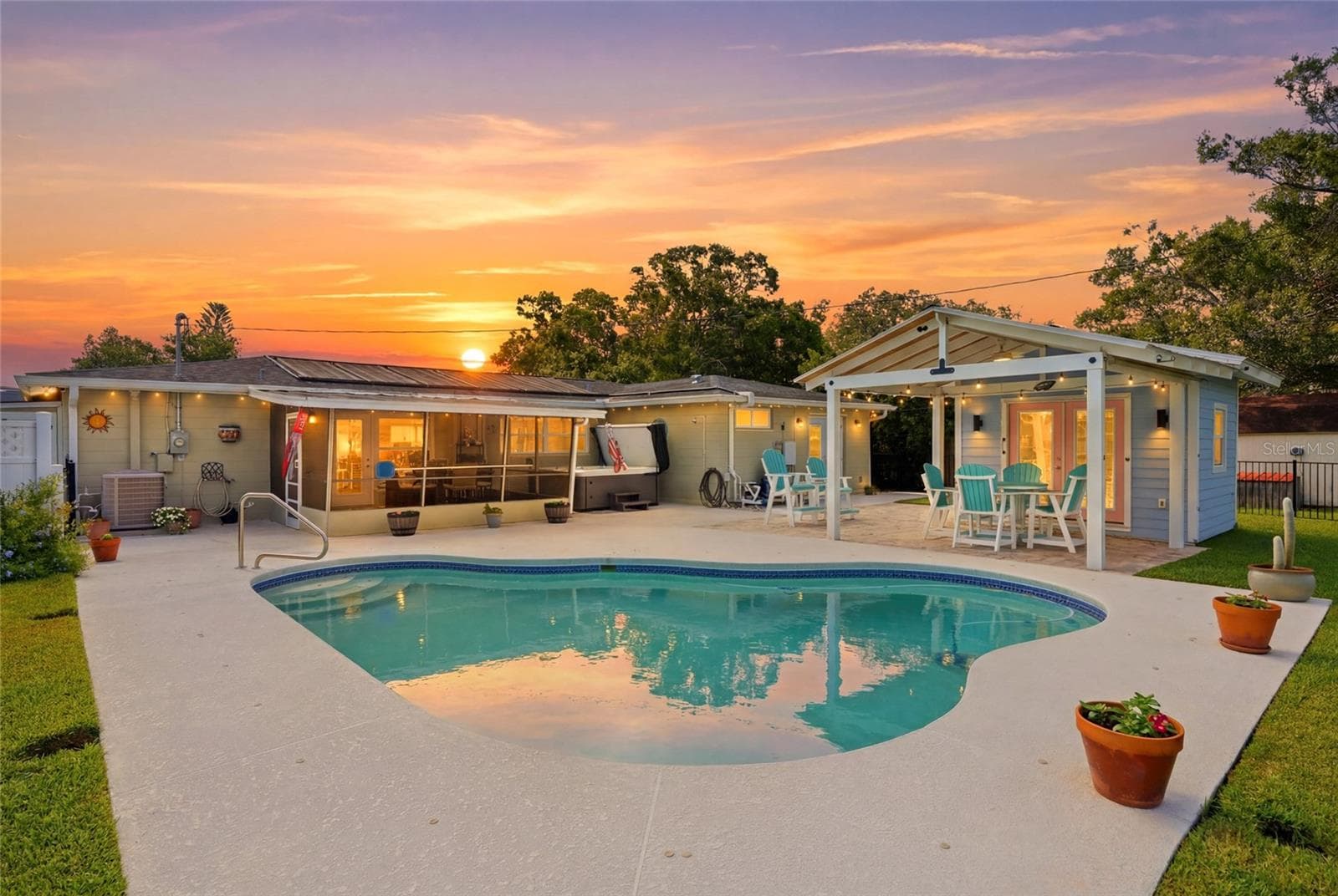 Pool side cabana - 4822 60TH WAY N, KENNETH CITY