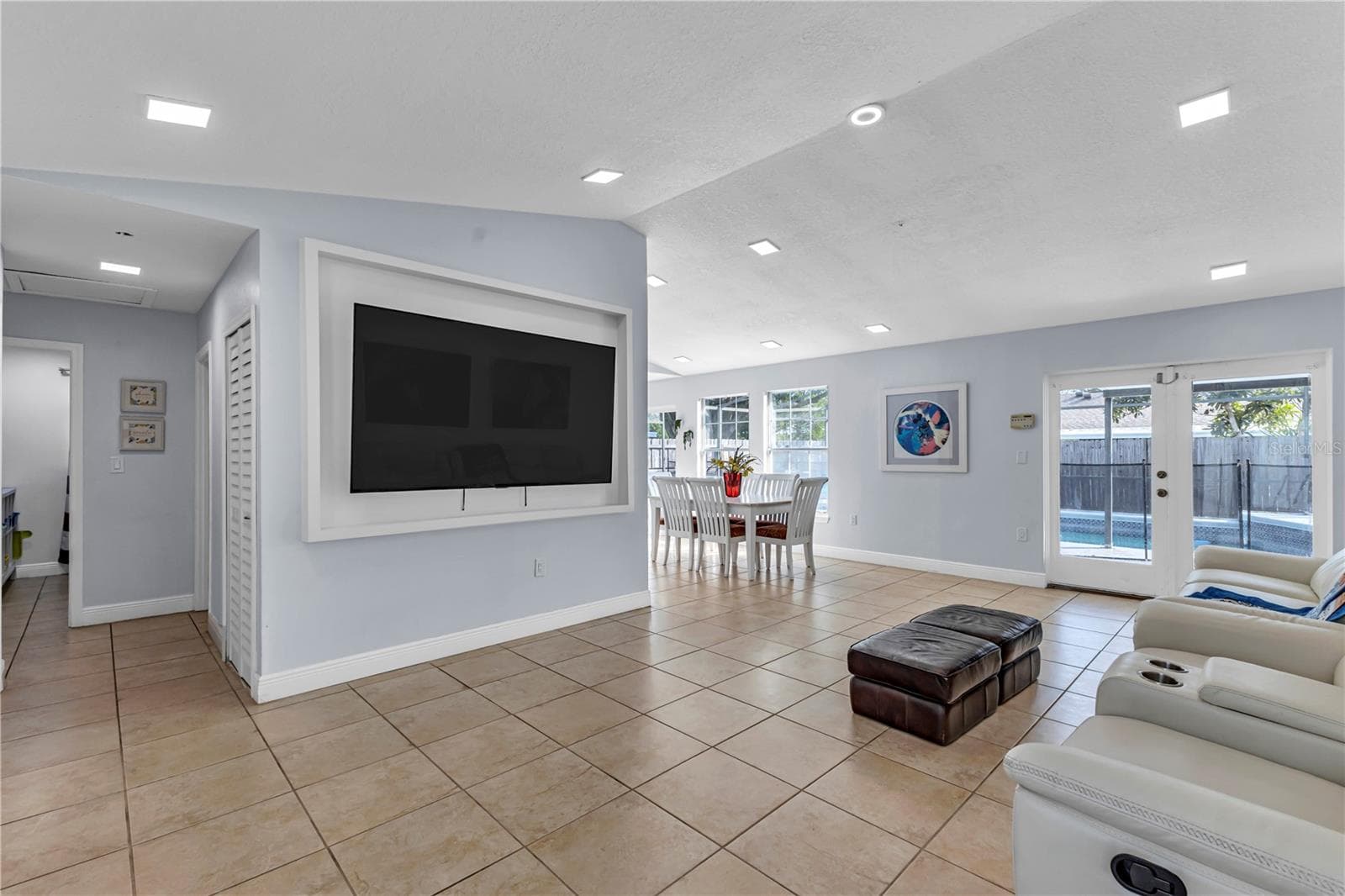 Single Family Residence at 4901 REGINALD RD, ORLANDO, photo 5 of 29