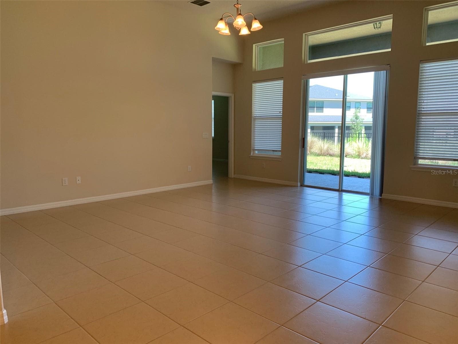 Single Family Residence at 2860 CHANTILLY AVE, KISSIMMEE, photo 10 of 44