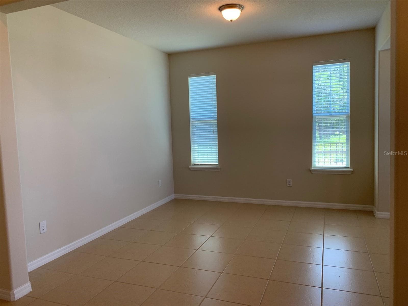 Single Family Residence at 2860 CHANTILLY AVE, KISSIMMEE, photo 11 of 44