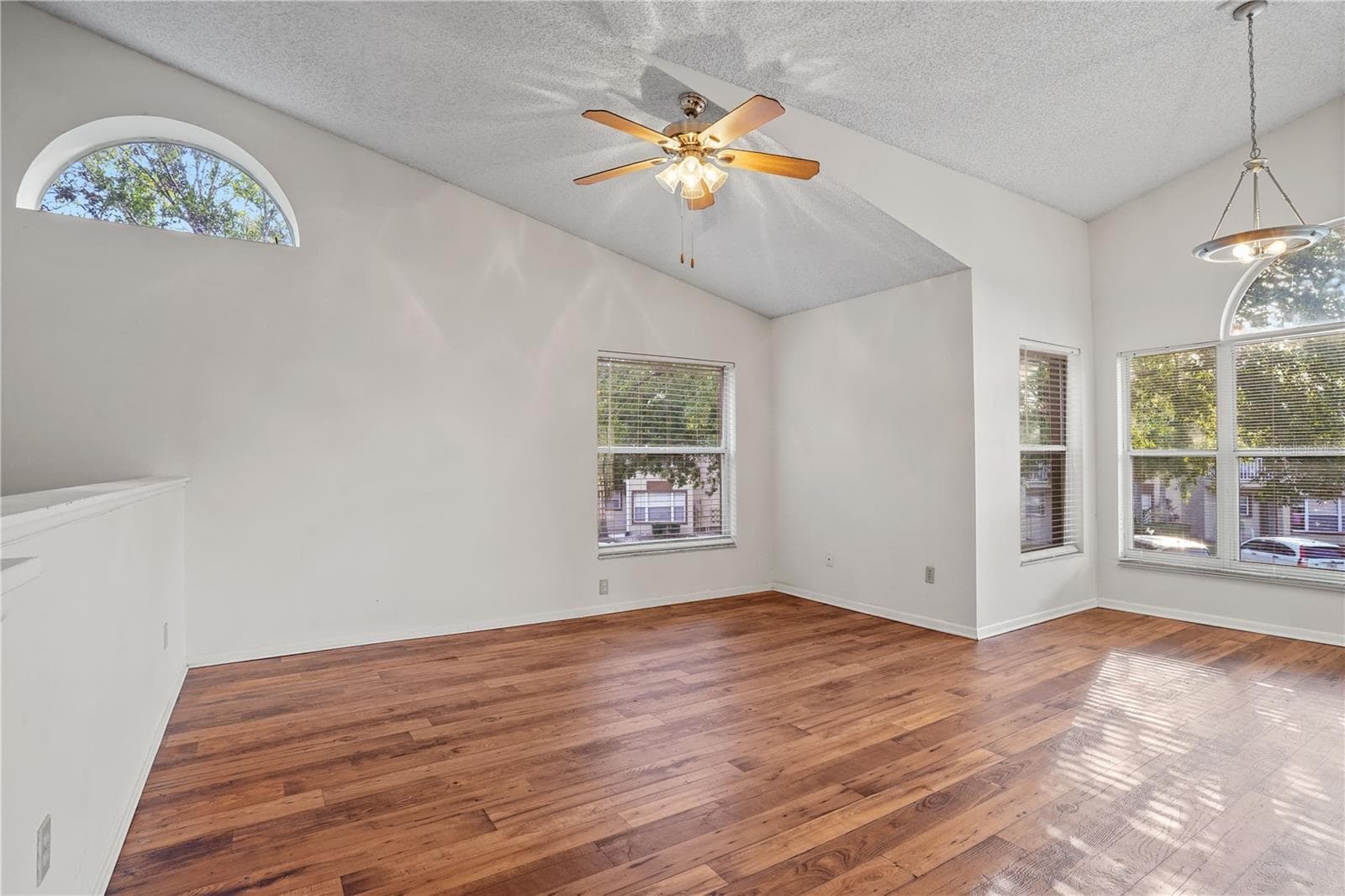 Condominium at 5468 E MICHIGAN ST #5468-4, ORLANDO, photo 7 of 39