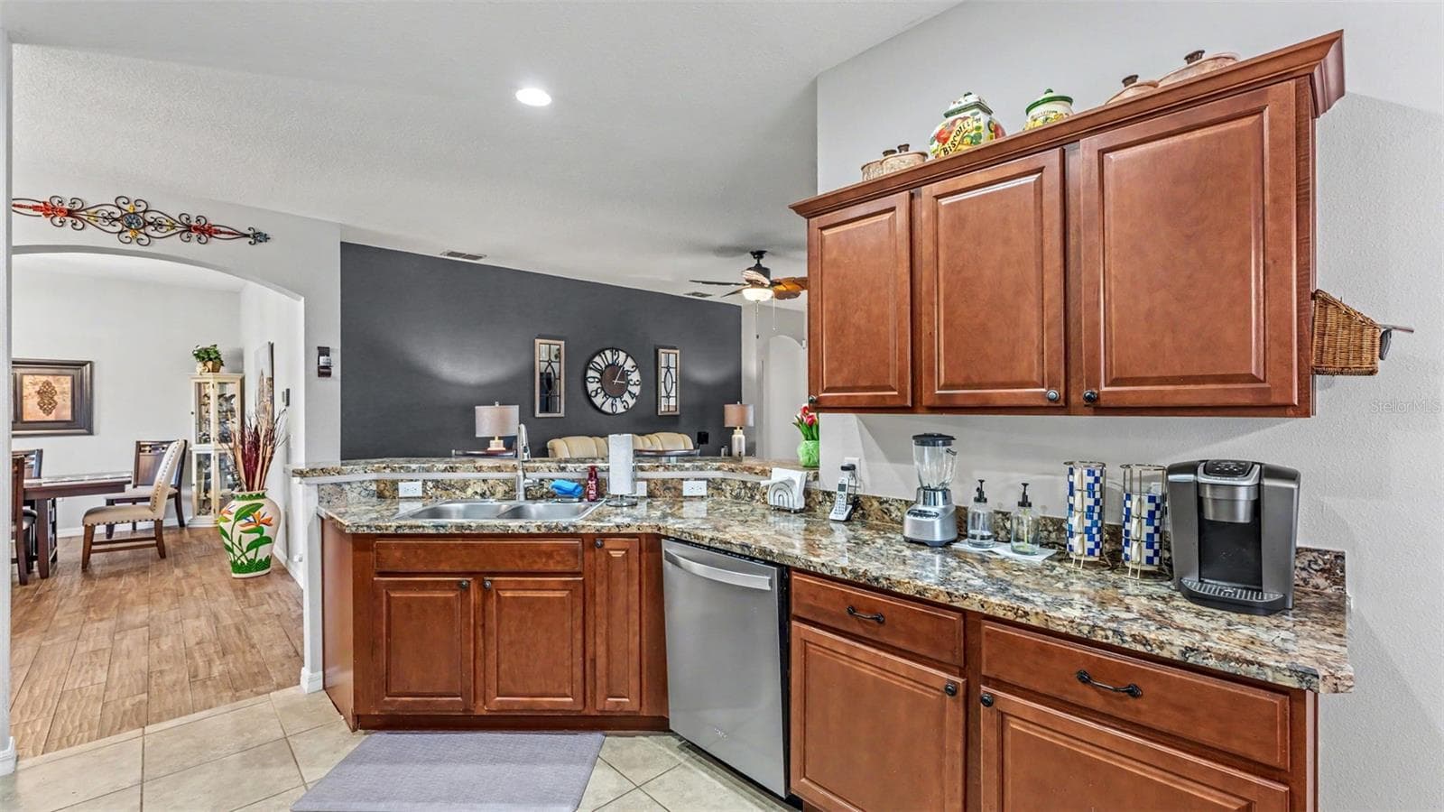 Single Family Residence at 1053 KRENSON WOODS RD, LAKELAND, photo 9 of 36