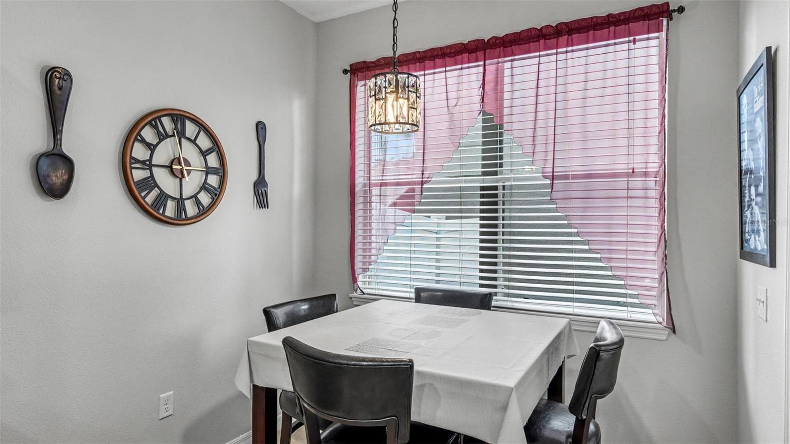 Single Family Residence at 1053 KRENSON WOODS RD, LAKELAND, photo 11 of 36