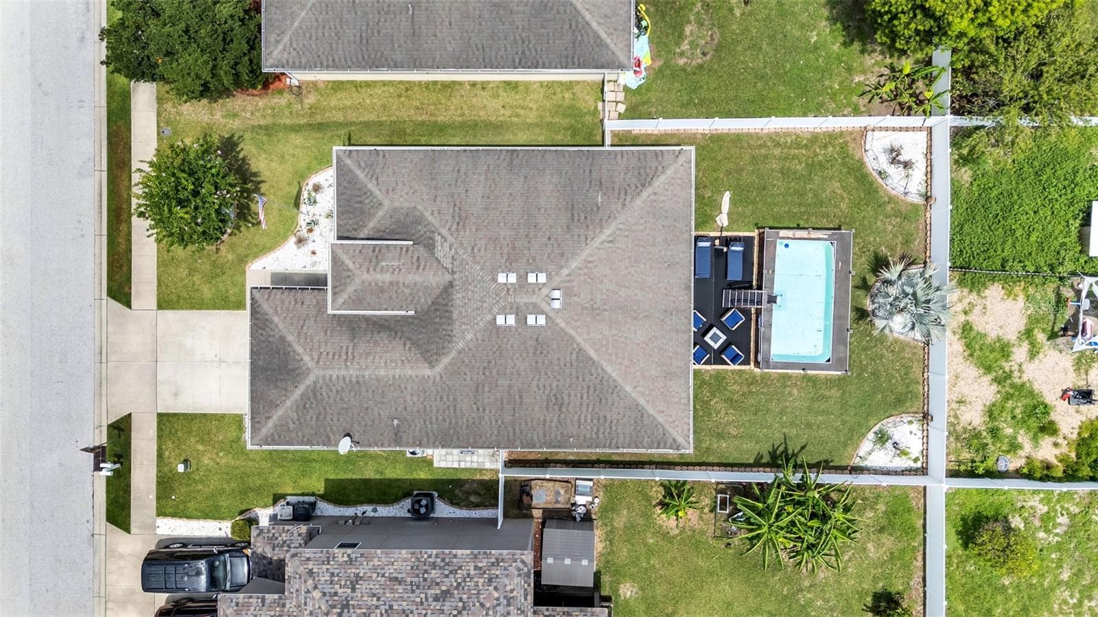 Single Family Residence at 1053 KRENSON WOODS RD, LAKELAND, photo 32 of 36