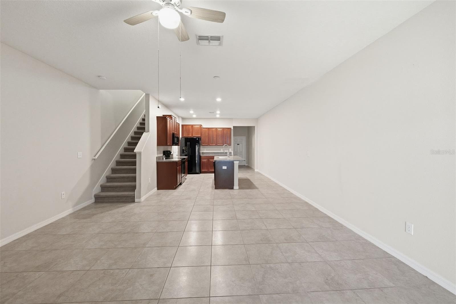 Townhouse at 10407 LAKE MONTAUK DR, RIVERVIEW, photo 5 of 28