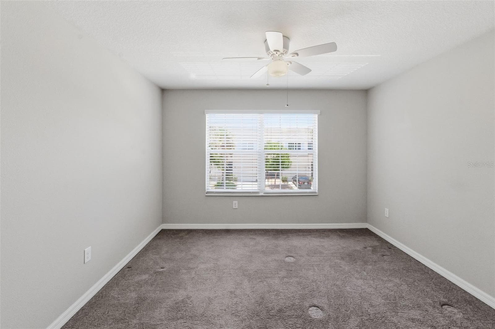 Townhouse at 10407 LAKE MONTAUK DR, RIVERVIEW, photo 10 of 28
