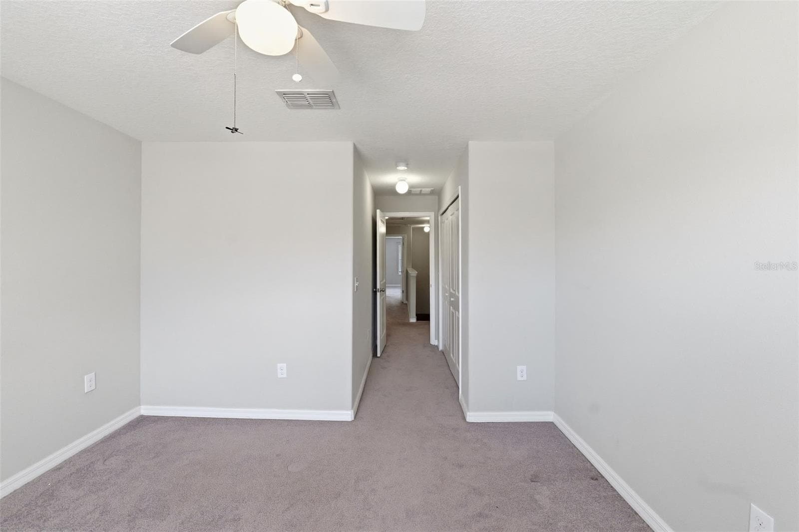 Townhouse at 10407 LAKE MONTAUK DR, RIVERVIEW, photo 11 of 28