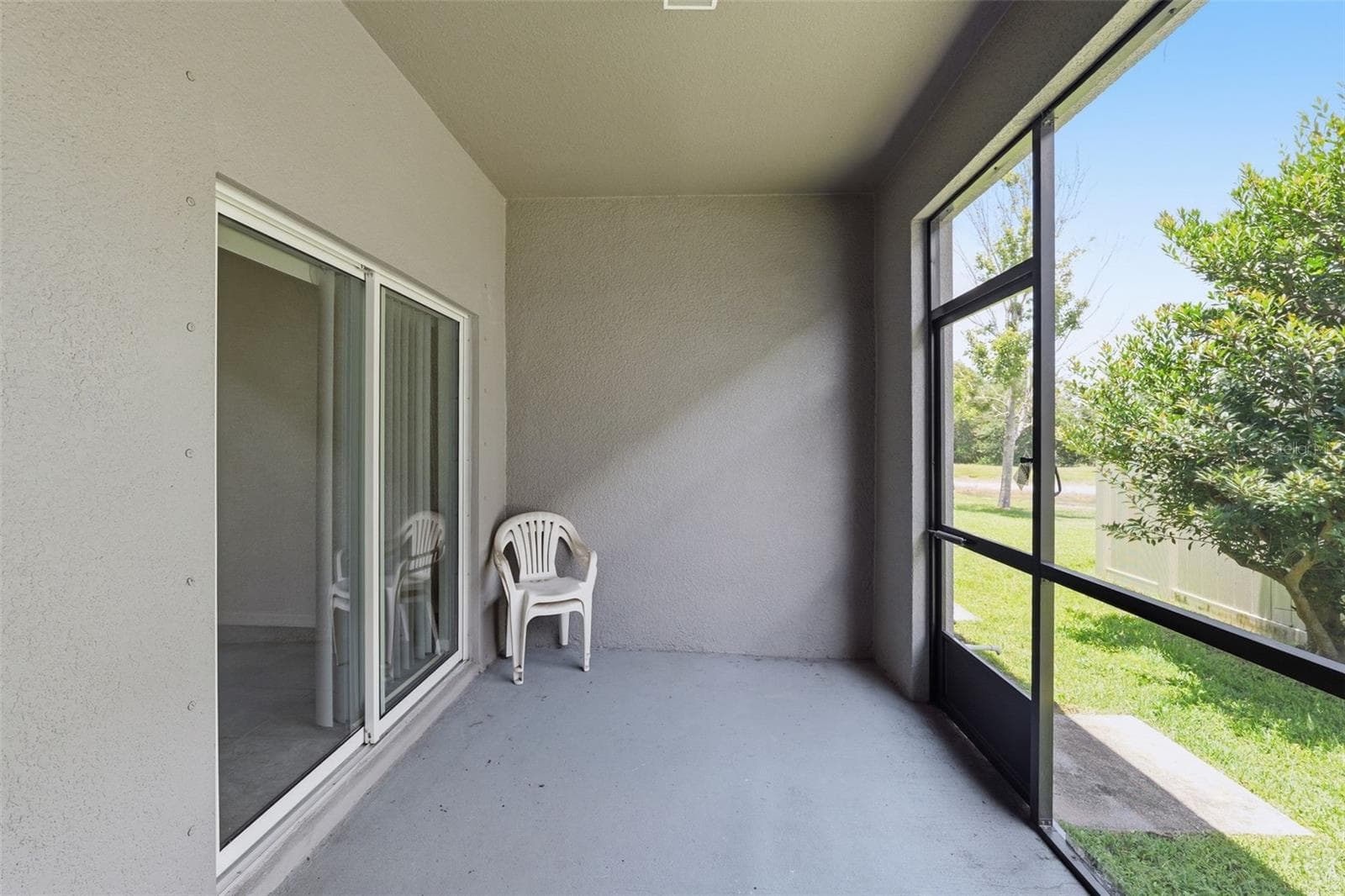Townhouse at 10407 LAKE MONTAUK DR, RIVERVIEW, photo 18 of 28