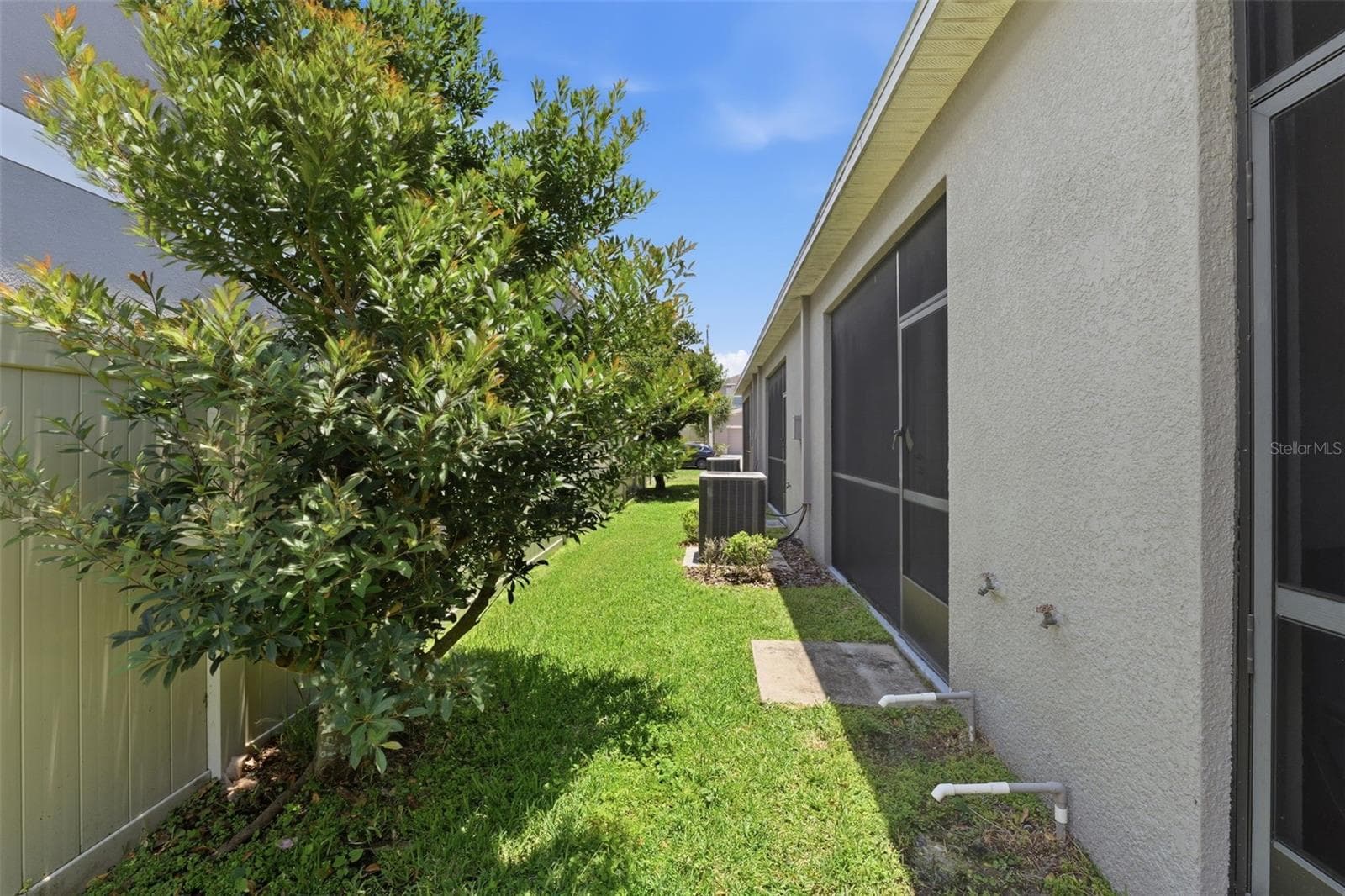 Townhouse at 10407 LAKE MONTAUK DR, RIVERVIEW, photo 22 of 28