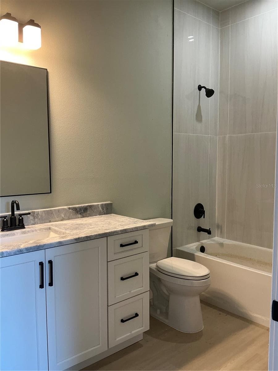 front tub Bath - 1619 MAGNOLIA AVE, DELAND