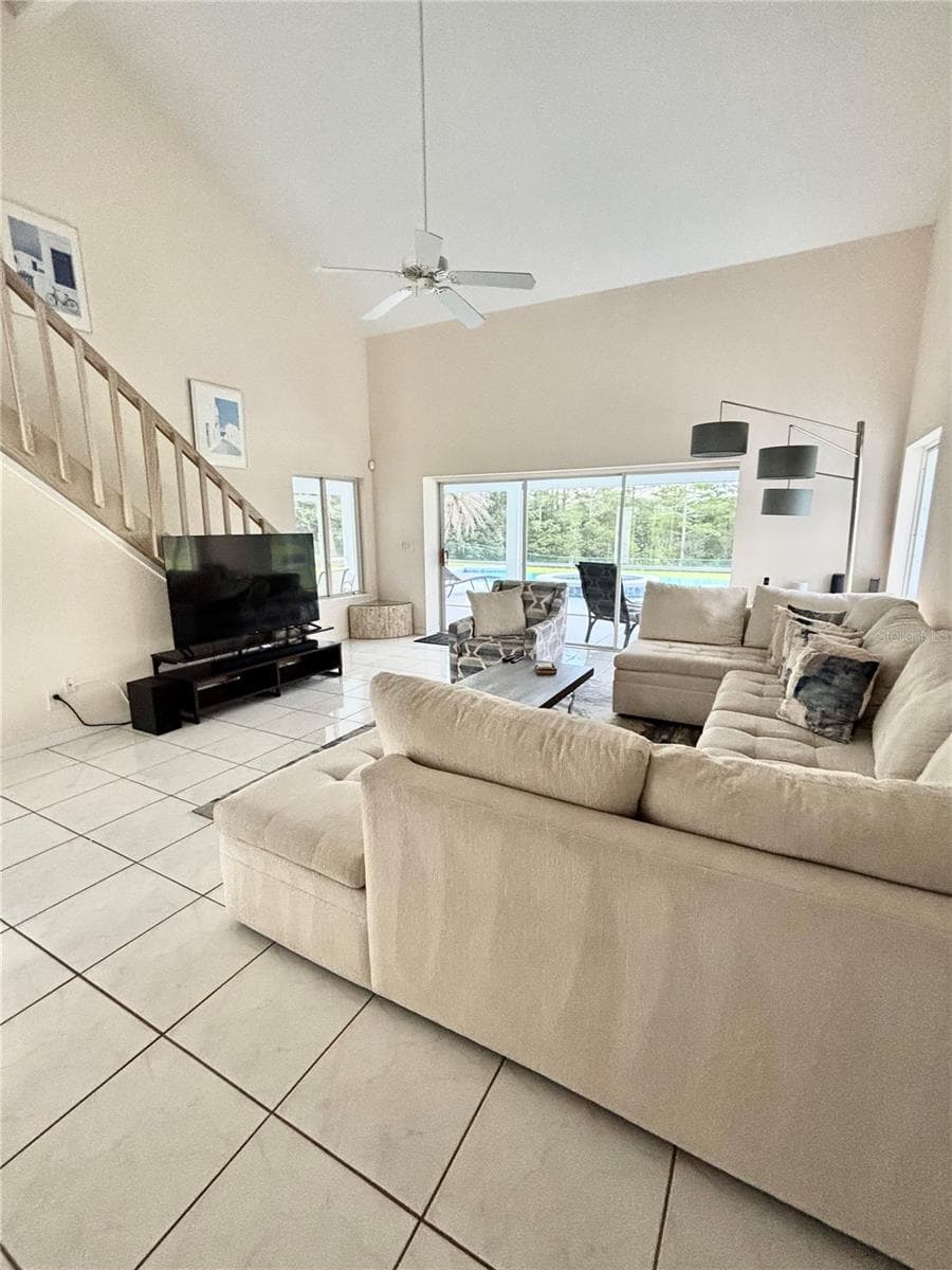 living room - 12853 BELLERIVE DR, CLERMONT