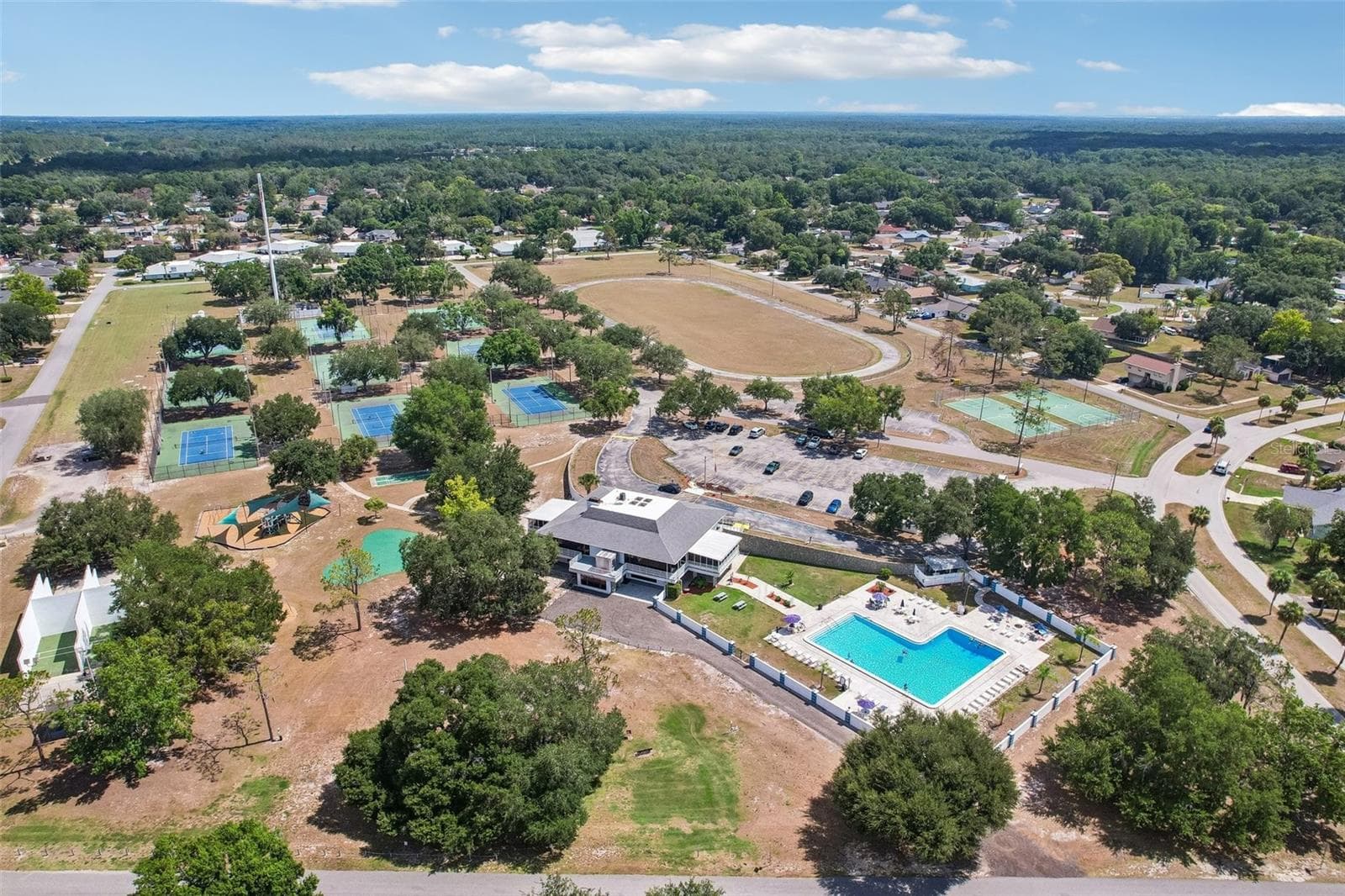 Clubhouse and community grounds - 3777 PARKWAY BLVD, LAND O LAKES