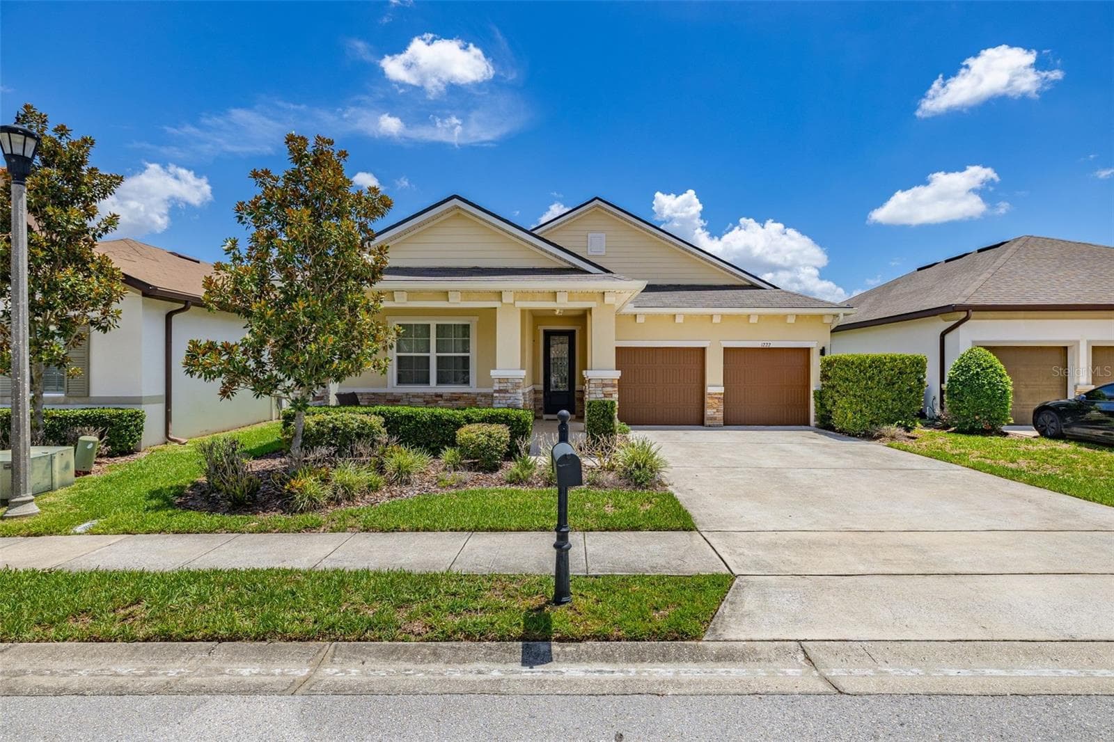 1222 YORKSHIRE CT