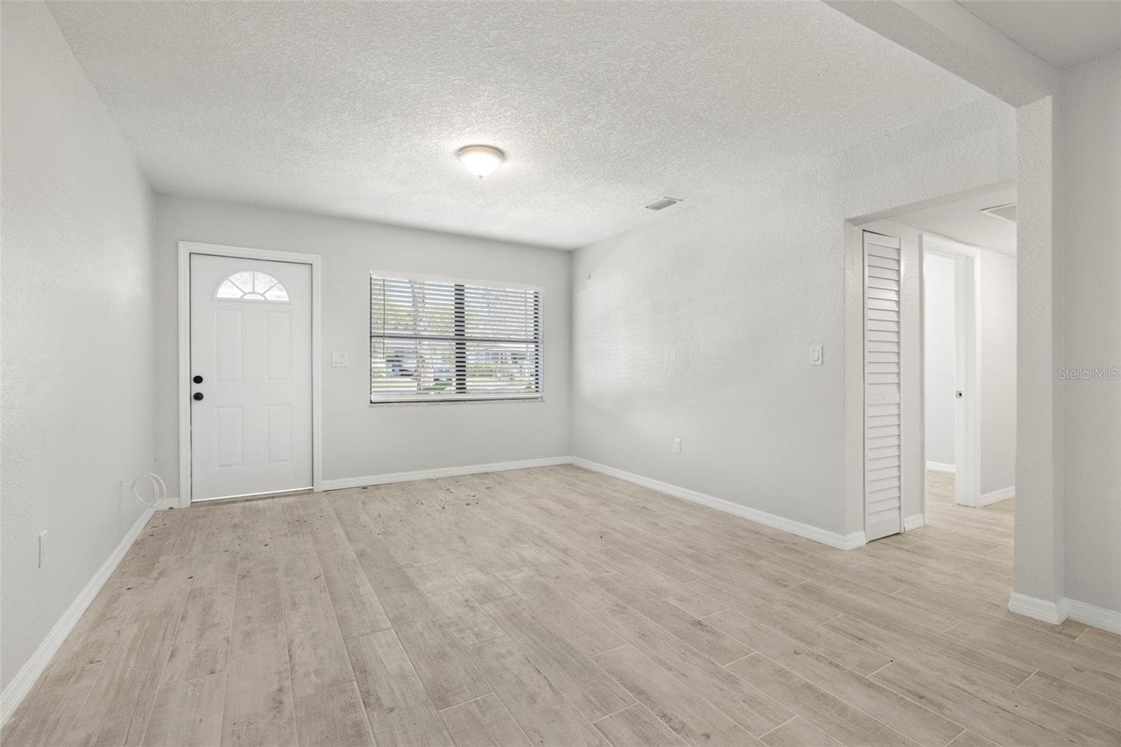 Living Room & Dining 3 - 6612 N 23RD ST, TAMPA