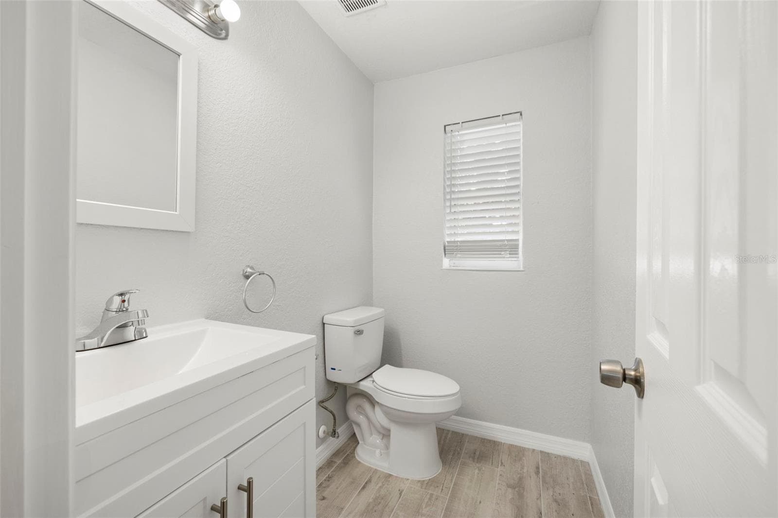 Half Bath - 6612 N 23RD ST, TAMPA