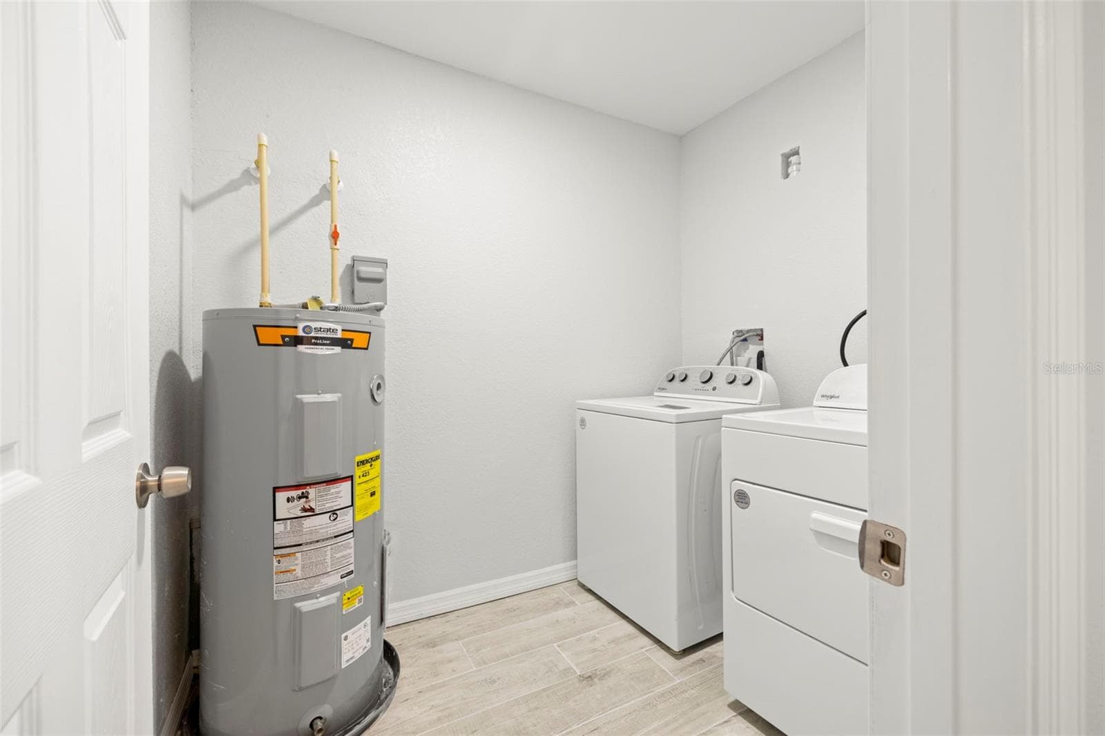 Laundry - 6612 N 23RD ST, TAMPA