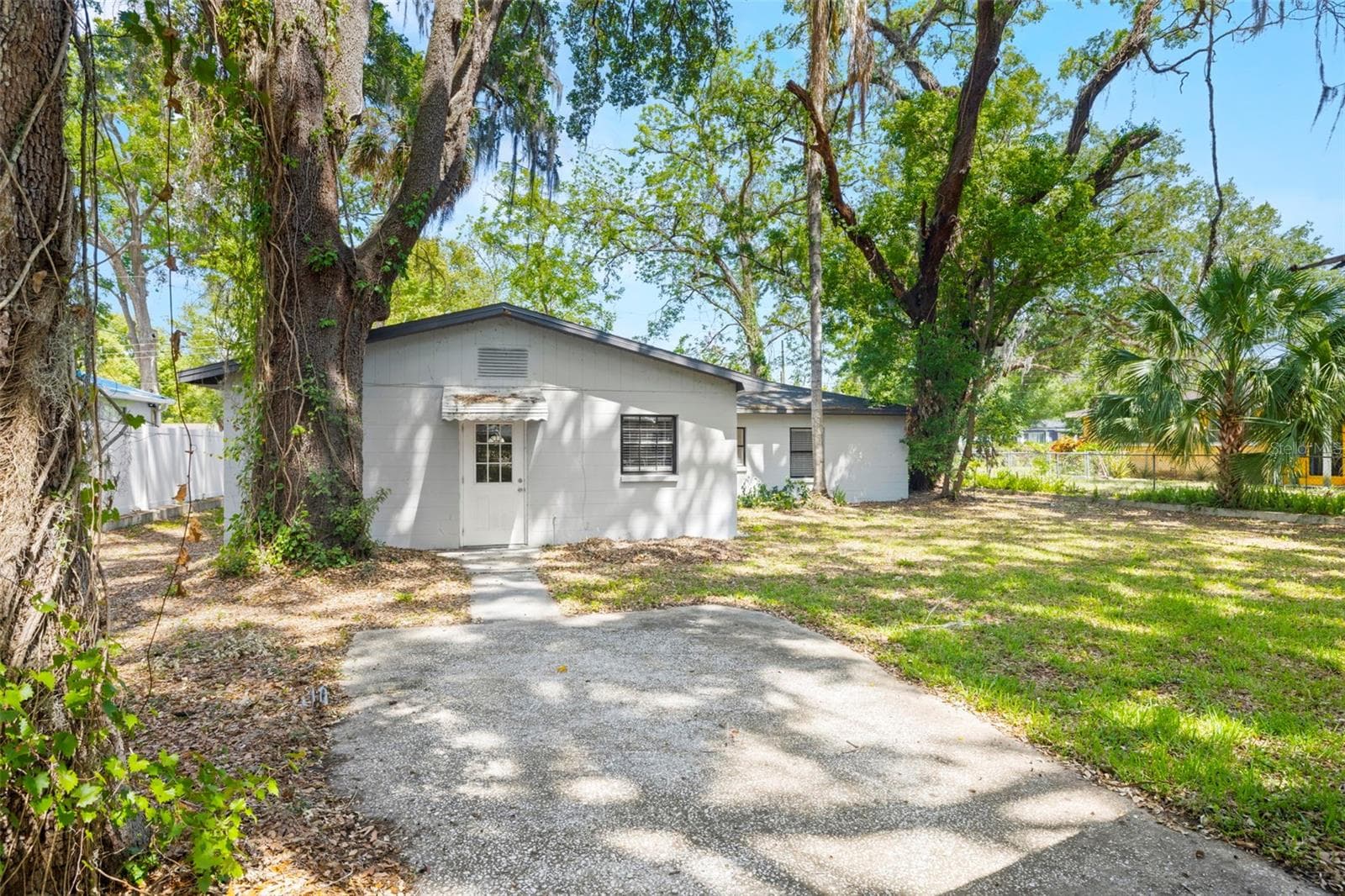 Backyard 6 - 6612 N 23RD ST, TAMPA