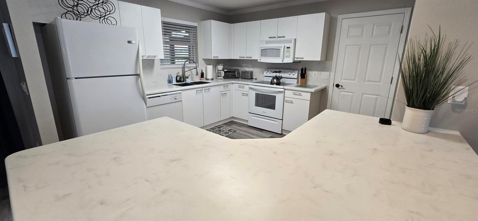 Kitchen - 712 ARTESIA AVE, THE VILLAGES
