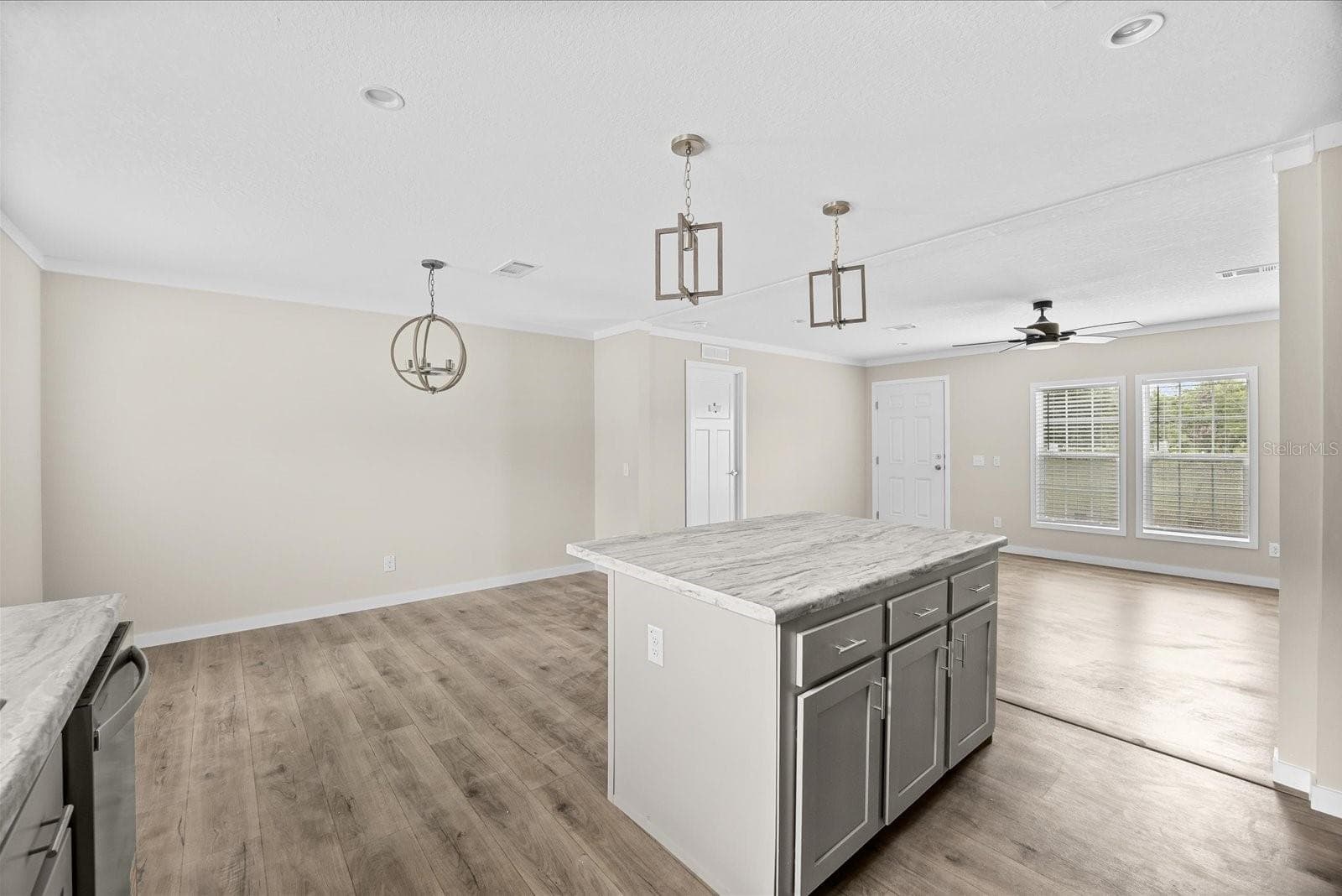 Manufactured Home at 16226 NW 254TH ST, OKEECHOBEE, photo 12 of 36