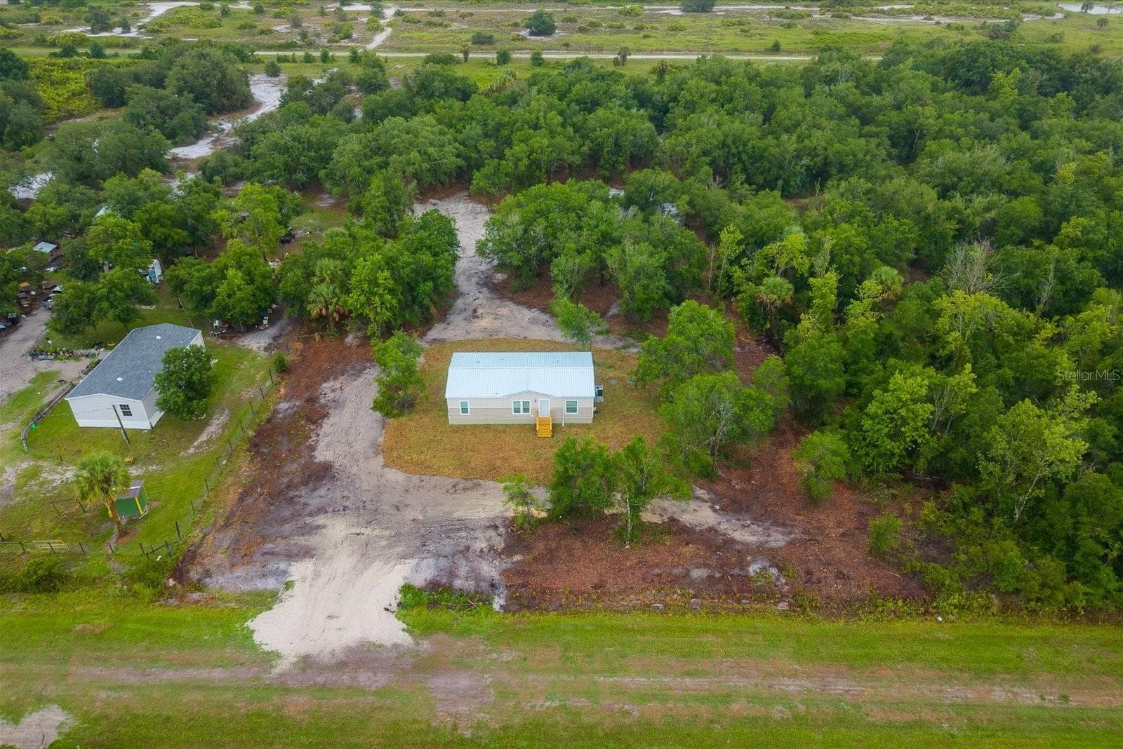 Manufactured Home at 16226 NW 254TH ST, OKEECHOBEE, photo 28 of 36