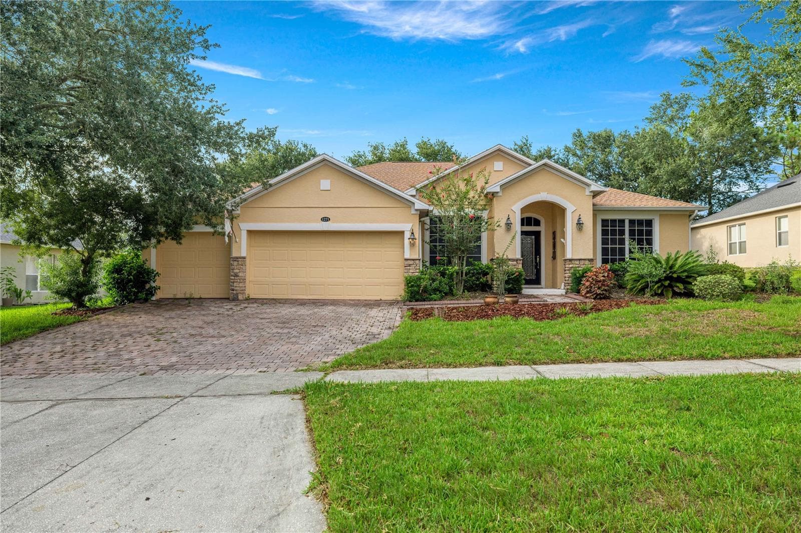 1271 LATTIMORE DR