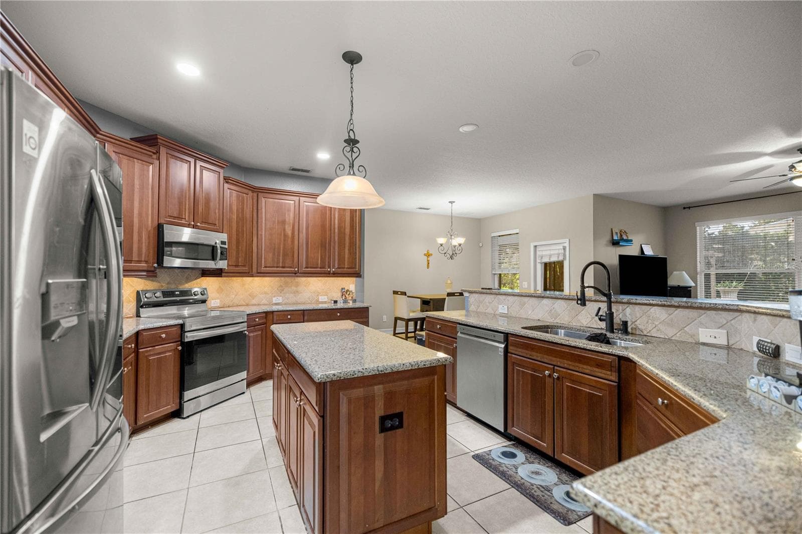Single Family Residence at 1271 LATTIMORE DR, CLERMONT, photo 9 of 50