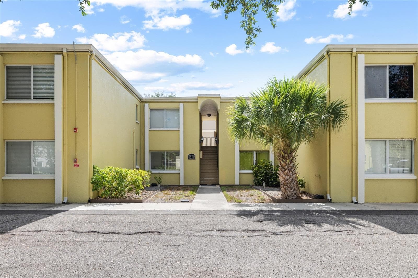 Condominium at 3206 W AZEELE ST #227, TAMPA, photo 2 of 23