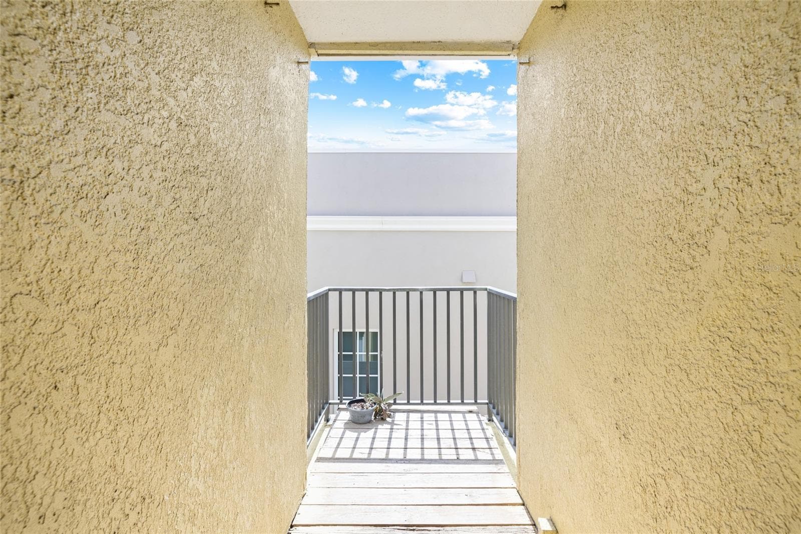 Condominium at 3206 W AZEELE ST #227, TAMPA, photo 5 of 23