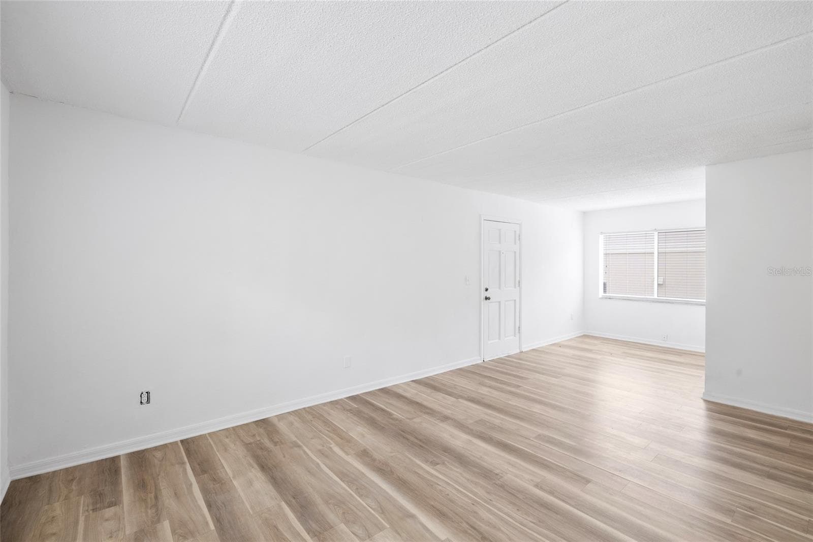 Condominium at 3206 W AZEELE ST #227, TAMPA, photo 8 of 23