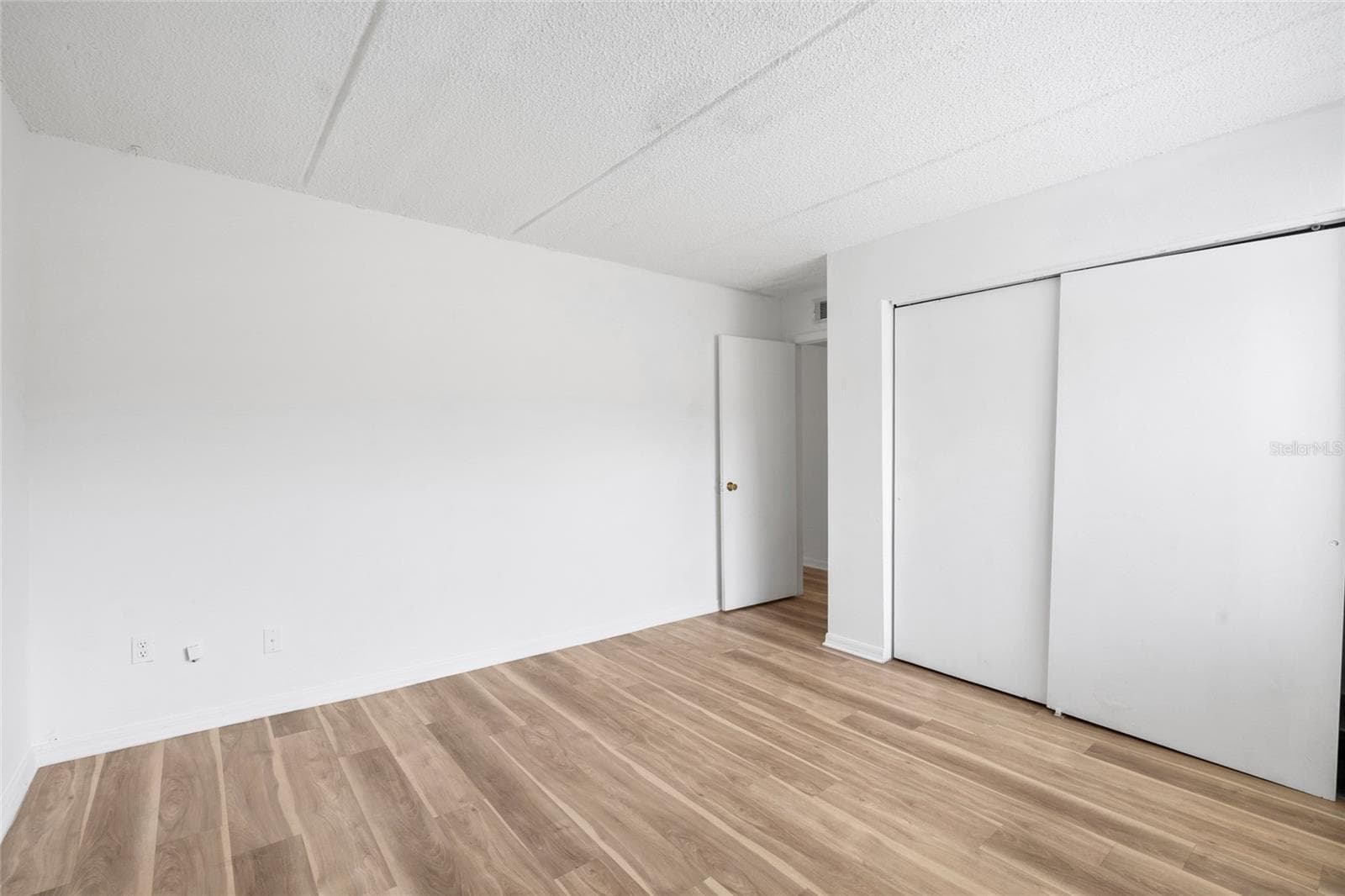 Condominium at 3206 W AZEELE ST #227, TAMPA, photo 18 of 23