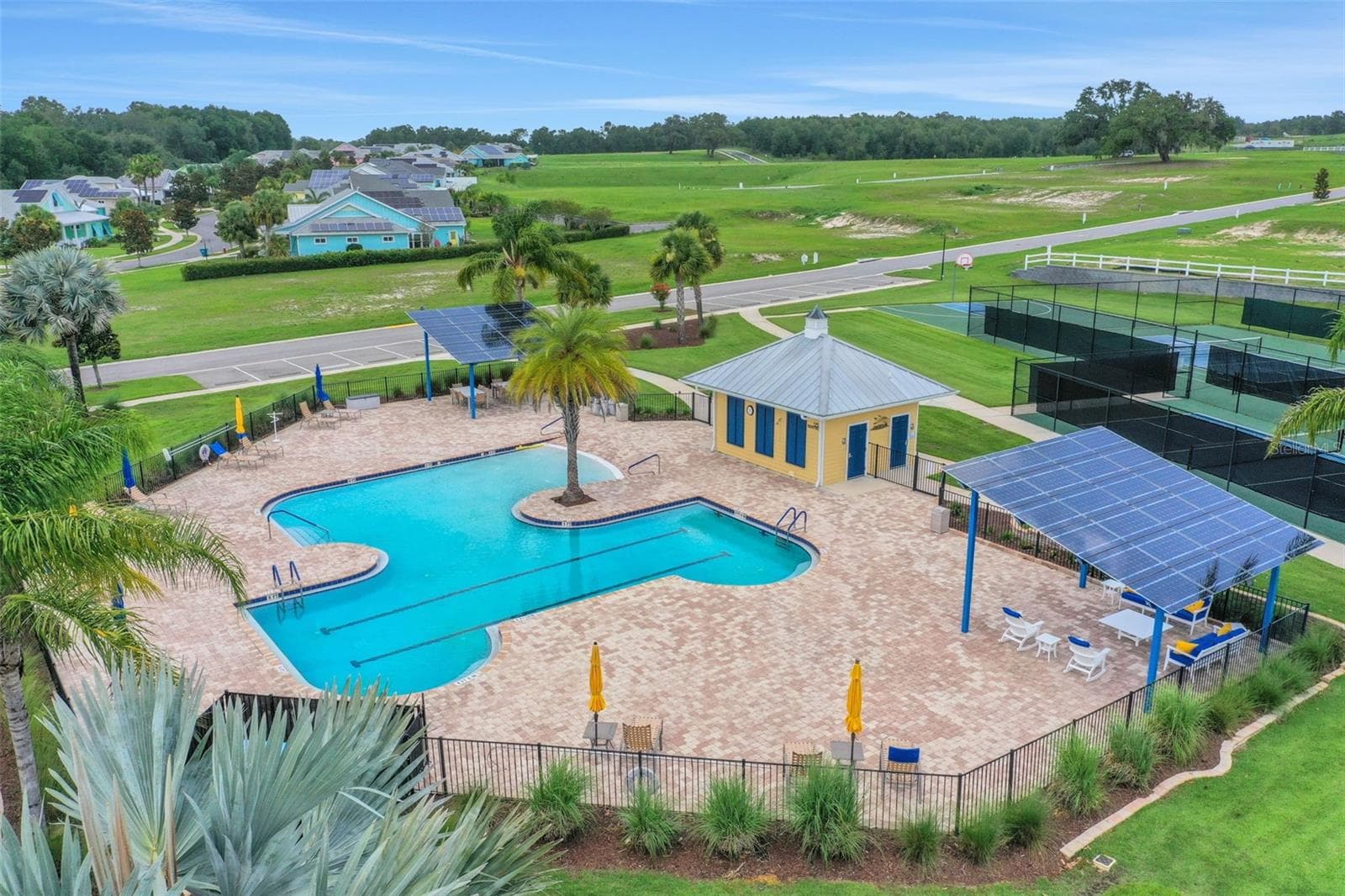 Single Family Residence at 1035 FIESTA KEY CIR, LADY LAKE, photo 11 of 15