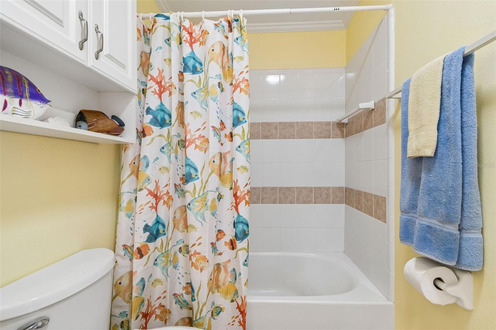Tub and Shower - 9790 66TH ST N #252, PINELLAS PARK