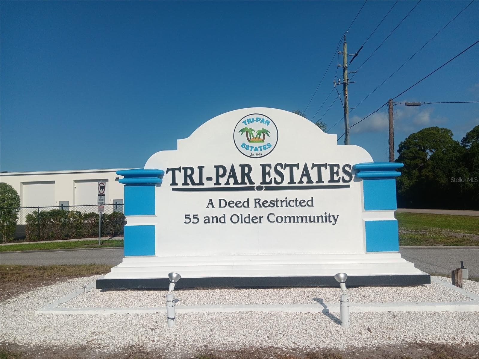 Welcome to Tri Par Estates - 1781 OLYMPIA FIELDS ST, SARASOTA