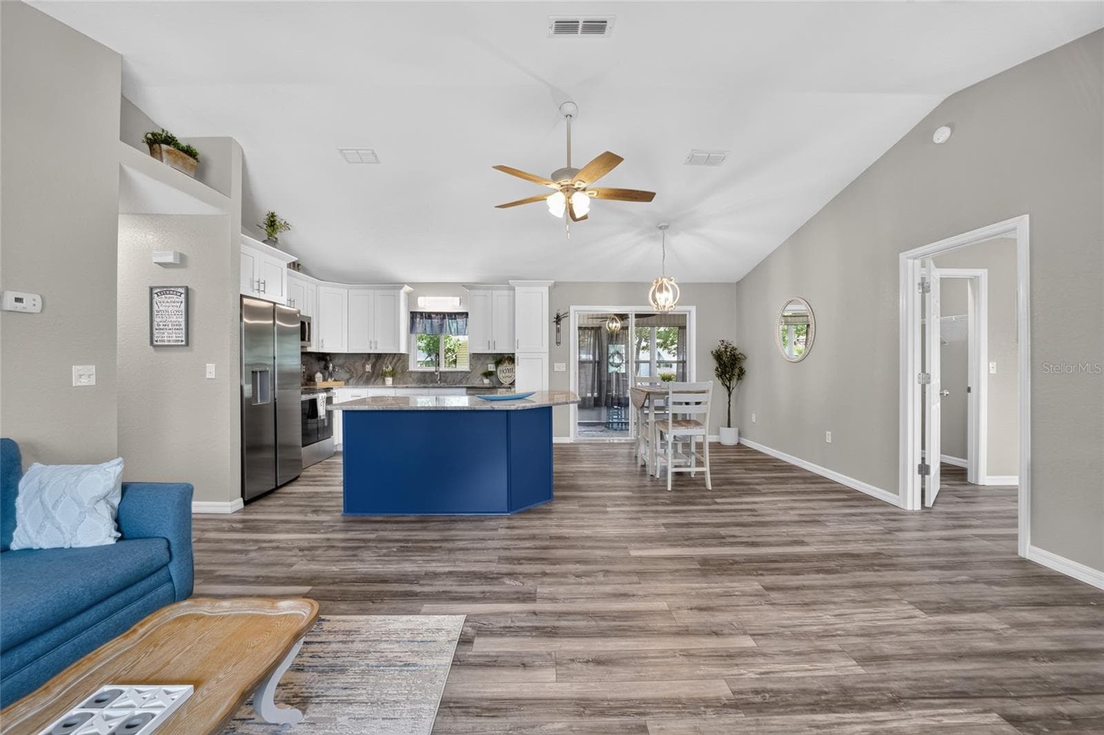 Single Family Residence at 13685 SE 90TH CT, SUMMERFIELD, photo 7 of 43
